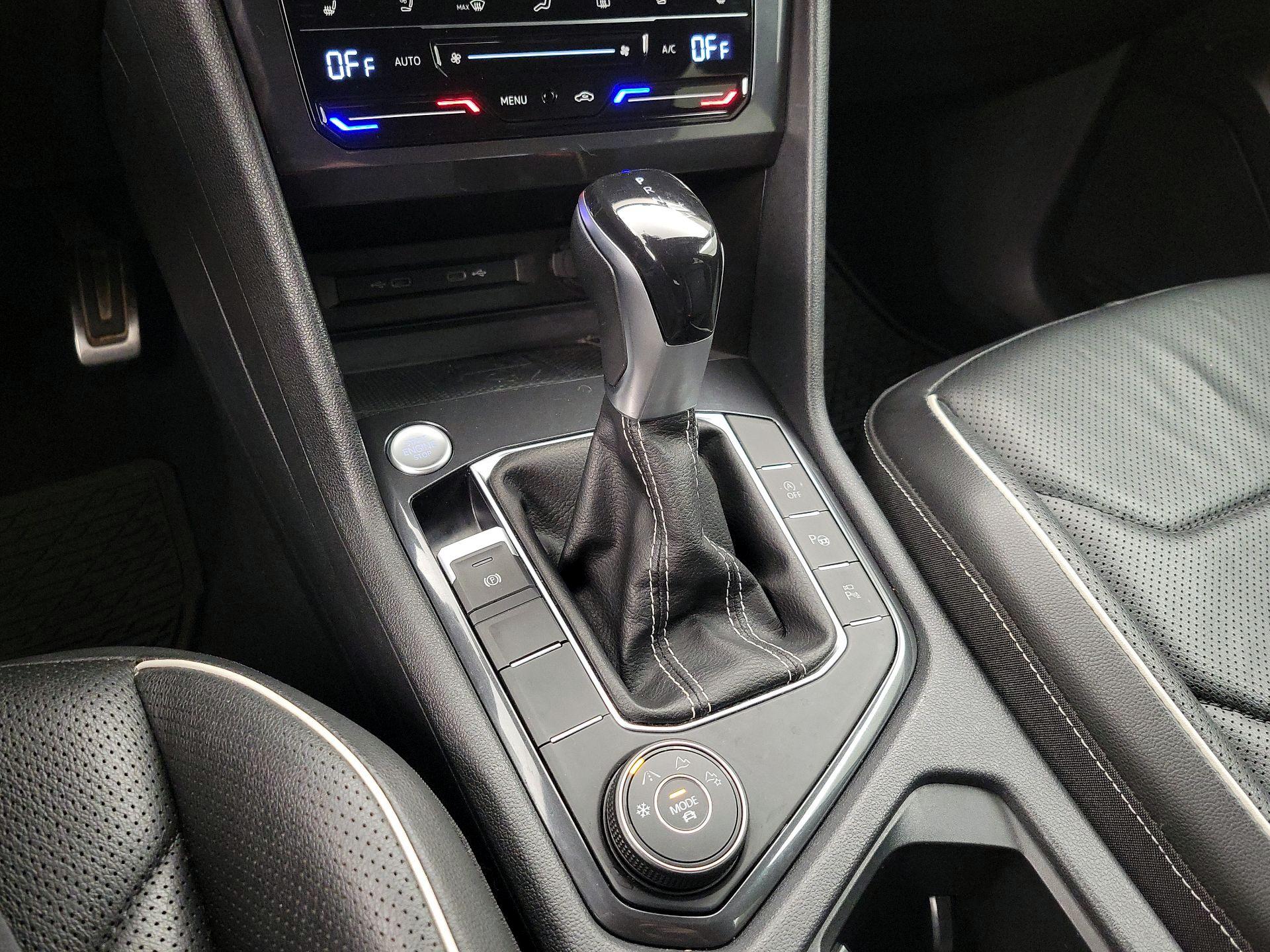 Thumbnail: 2022 Volkswagen Tiguan - 17