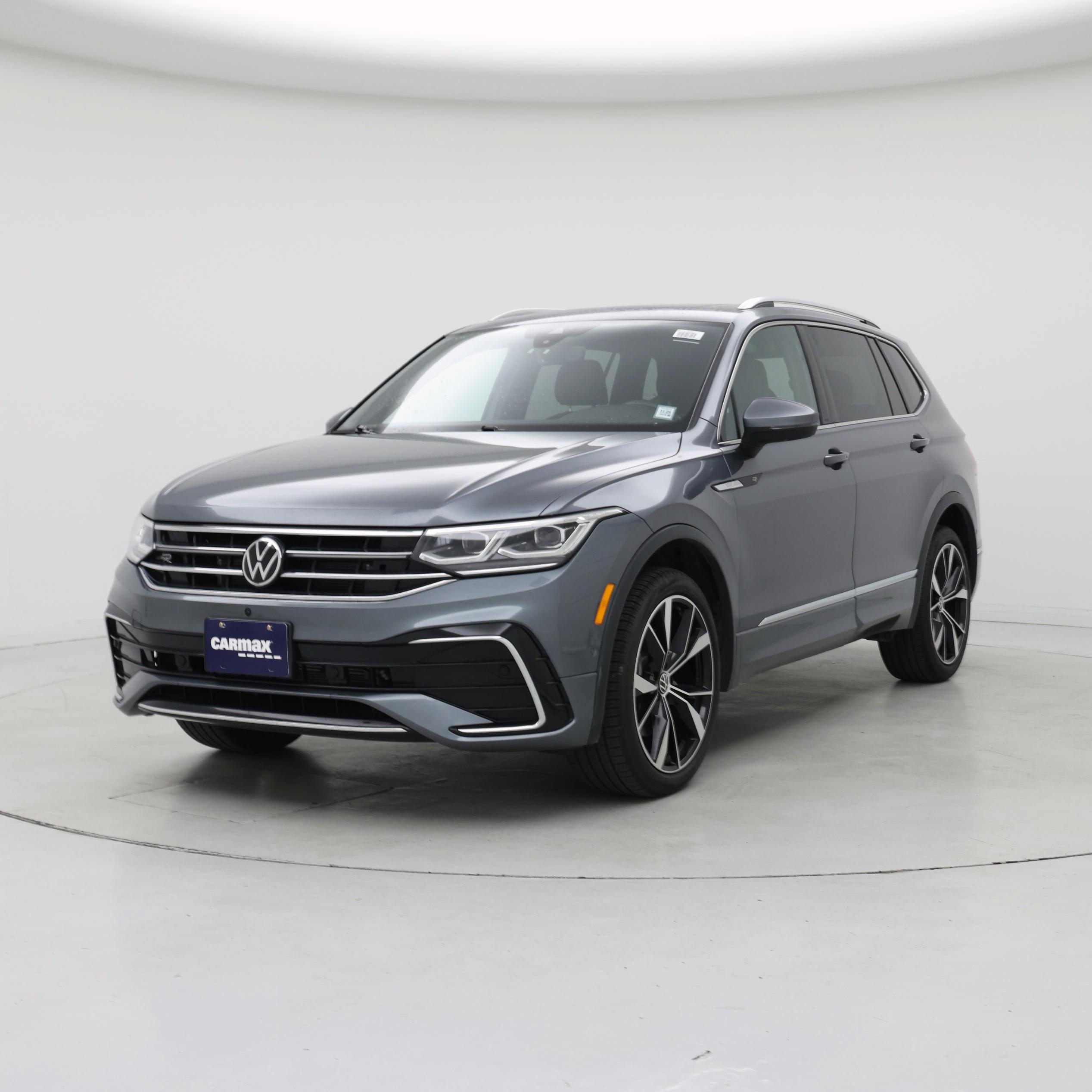 Thumbnail: 2022 Volkswagen Tiguan - 4