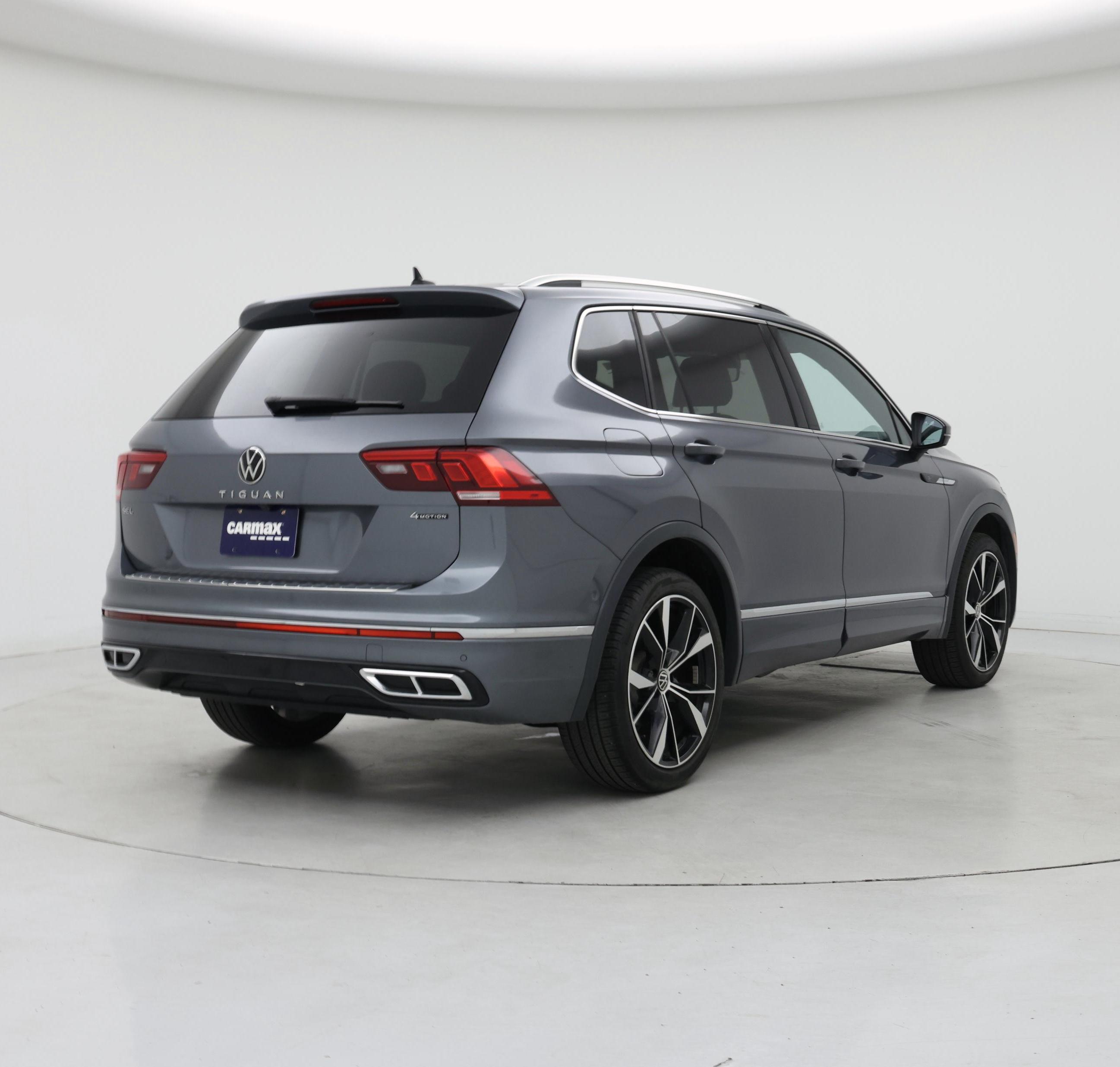 Thumbnail: 2022 Volkswagen Tiguan - 8