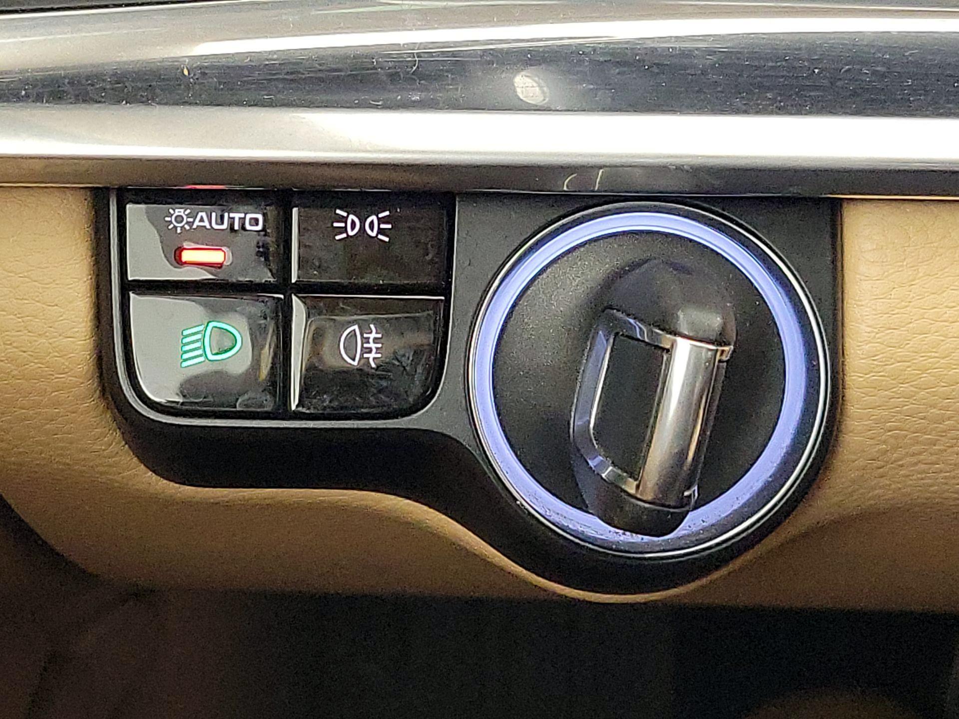 Thumbnail: 2018 Porsche Panamera - 13