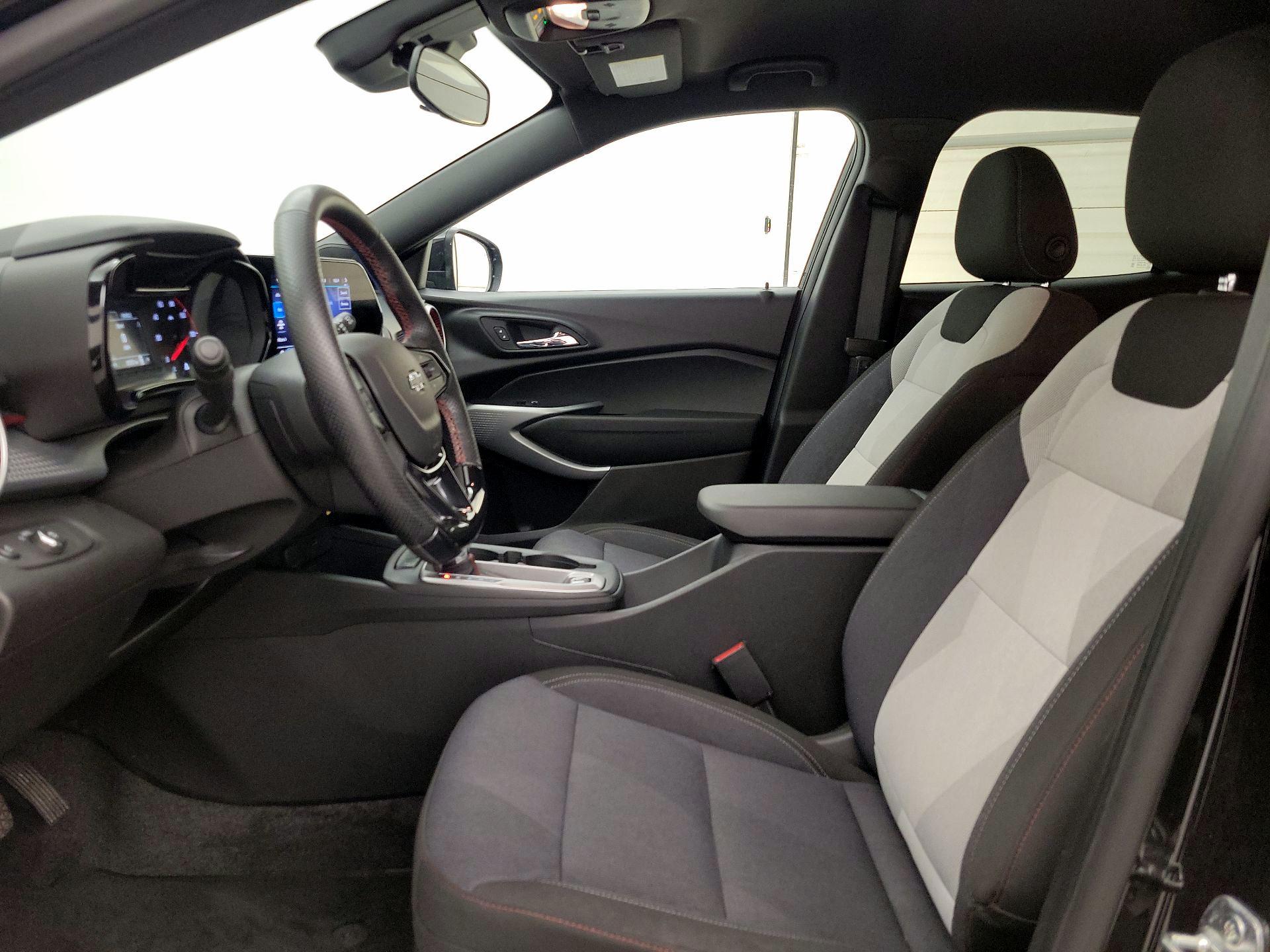 Thumbnail: 2024 Chevrolet Trax - 11