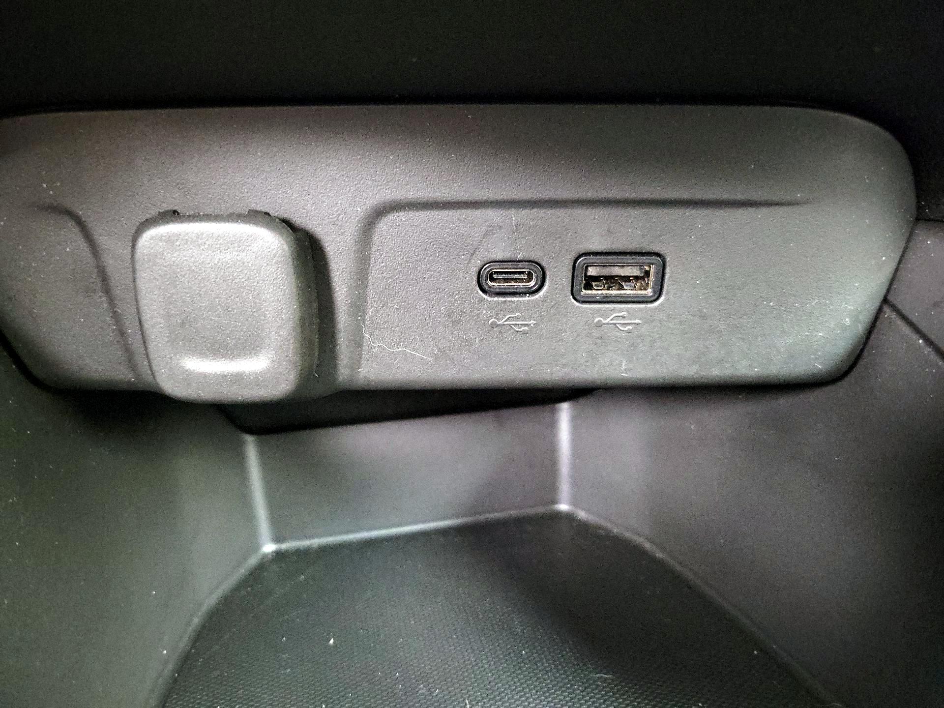 Thumbnail: 2024 Chevrolet Trax - 18