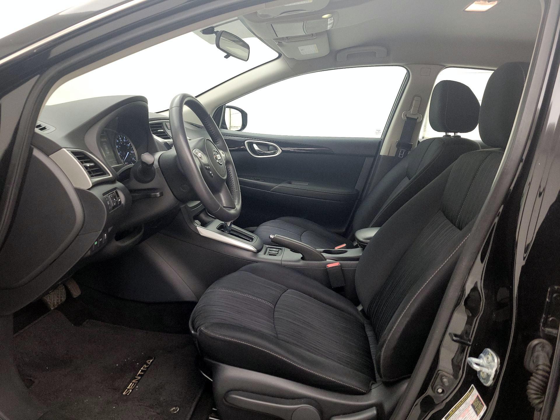 Thumbnail: 2017 Nissan Sentra - 11