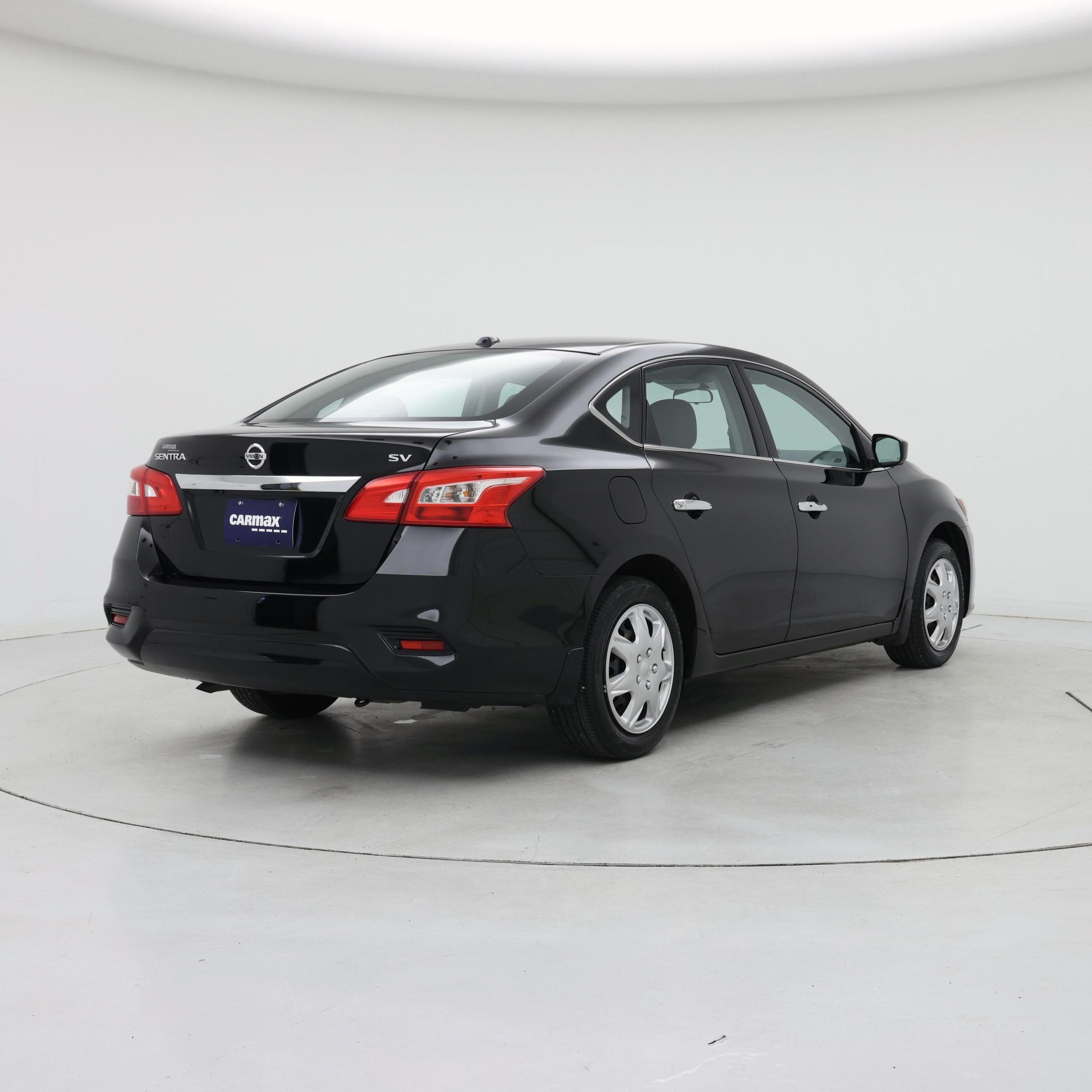 Thumbnail: 2017 Nissan Sentra - 8