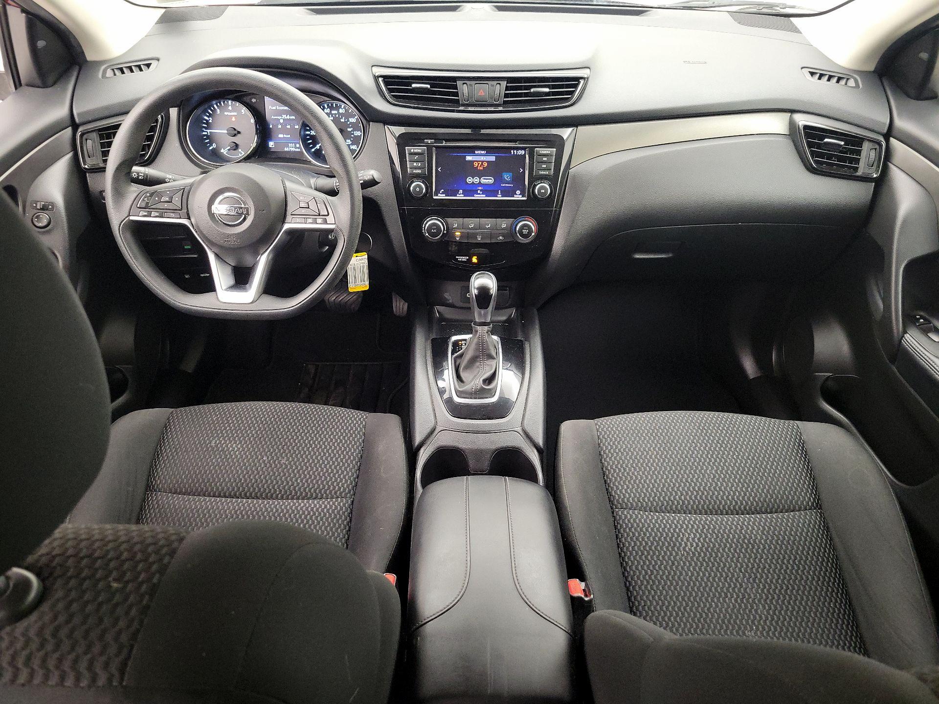 Thumbnail: 2019 Nissan Rogue Sport - 9