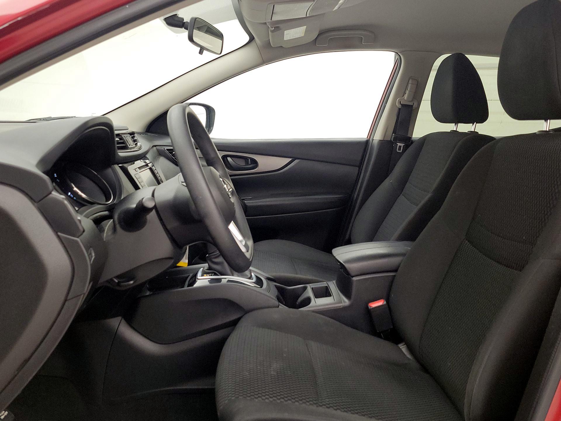 Thumbnail: 2019 Nissan Rogue Sport - 11