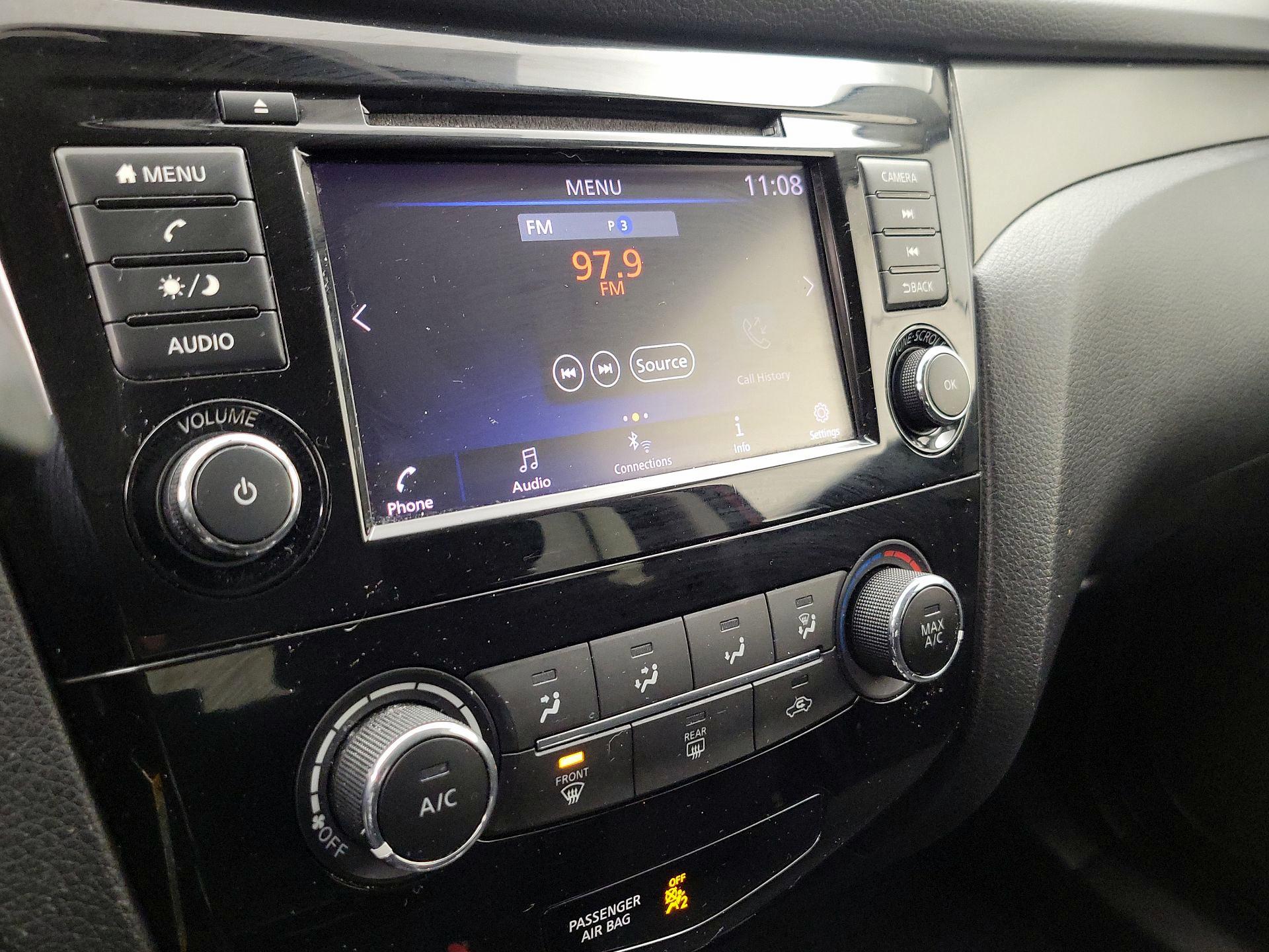 Thumbnail: 2019 Nissan Rogue Sport - 15