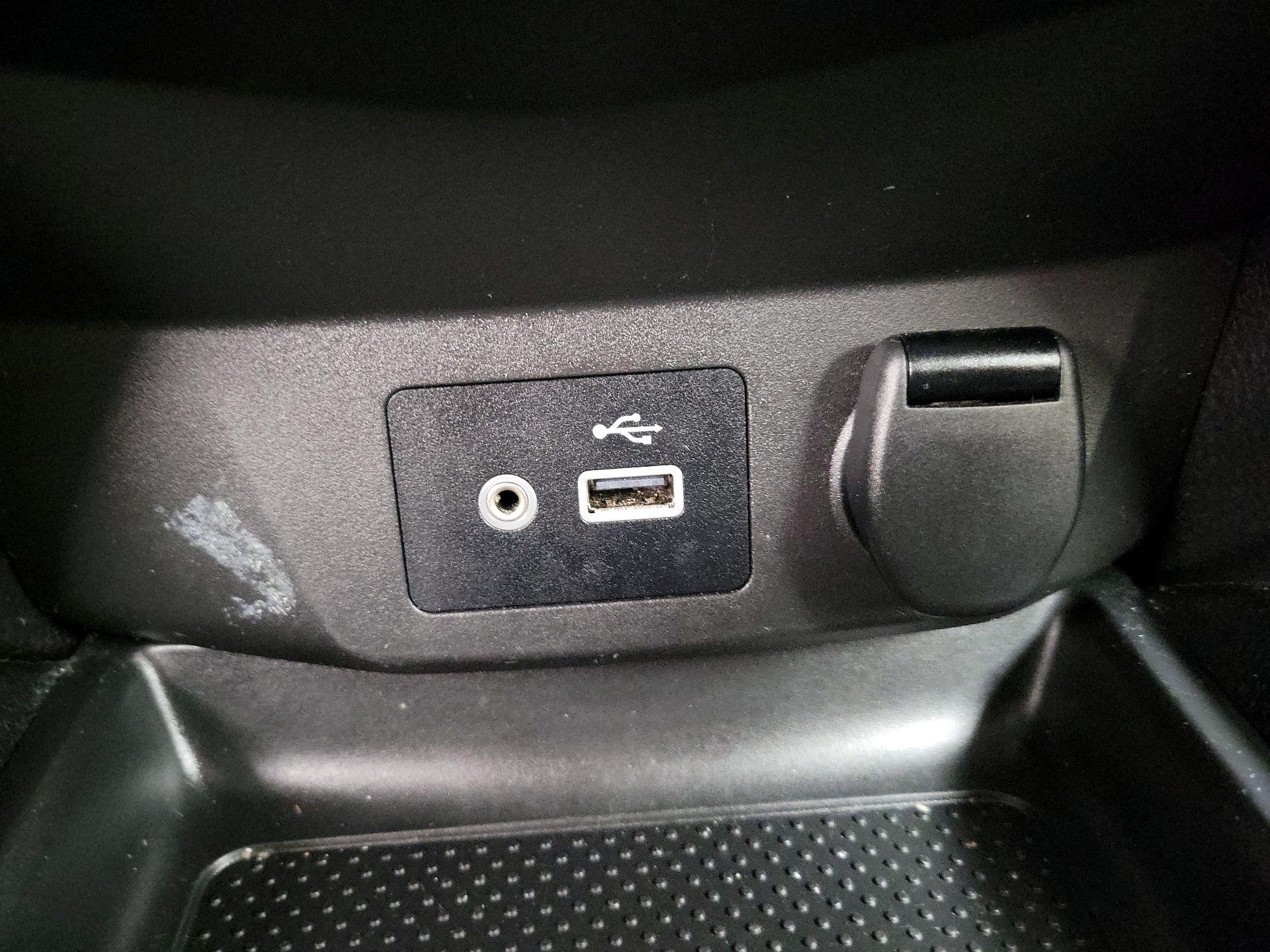 Thumbnail: 2019 Nissan Rogue Sport - 18