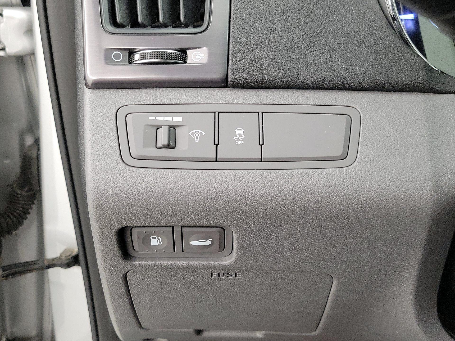 Thumbnail: 2015 Hyundai Sonata - 13