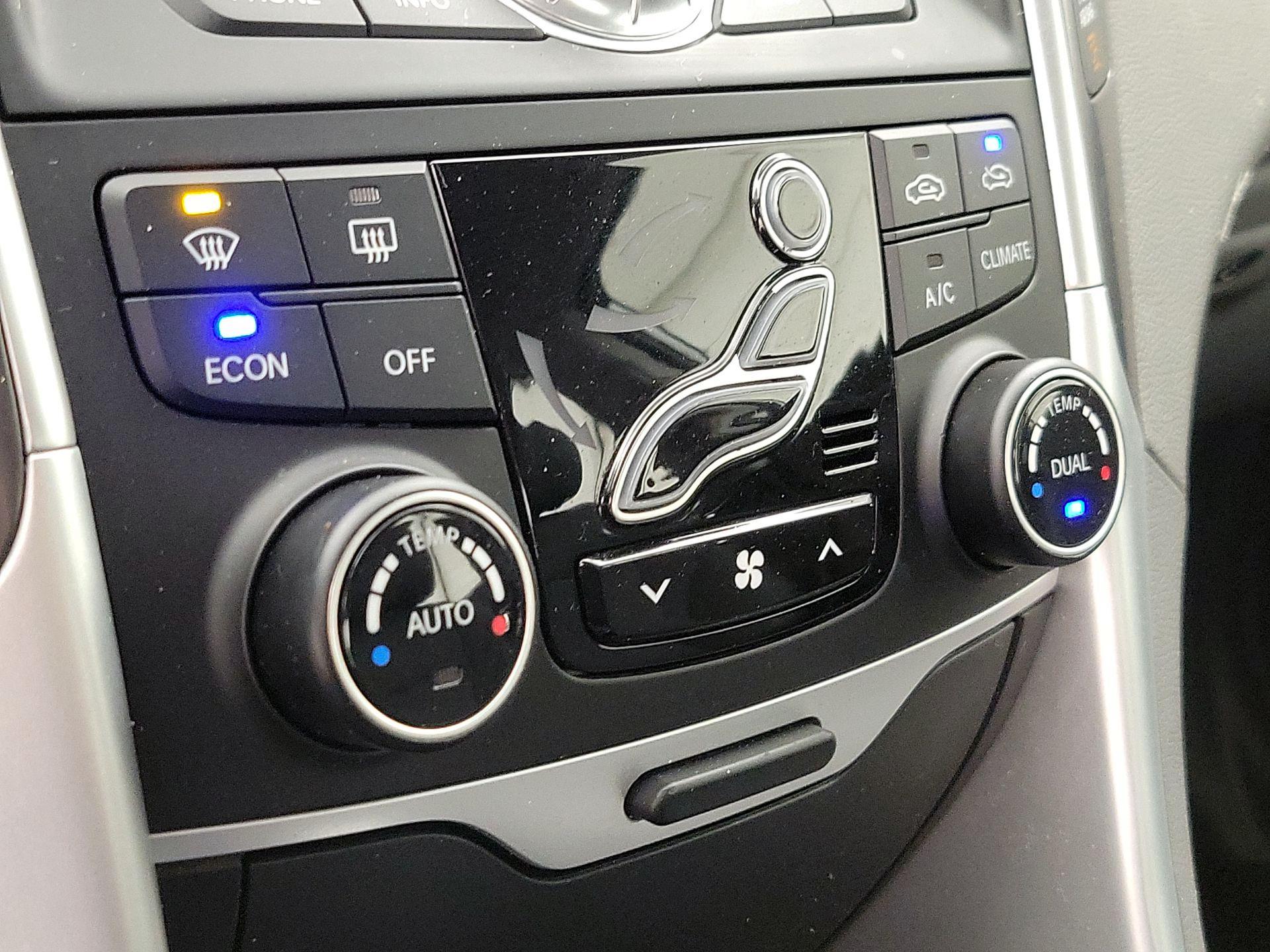 Thumbnail: 2015 Hyundai Sonata - 16