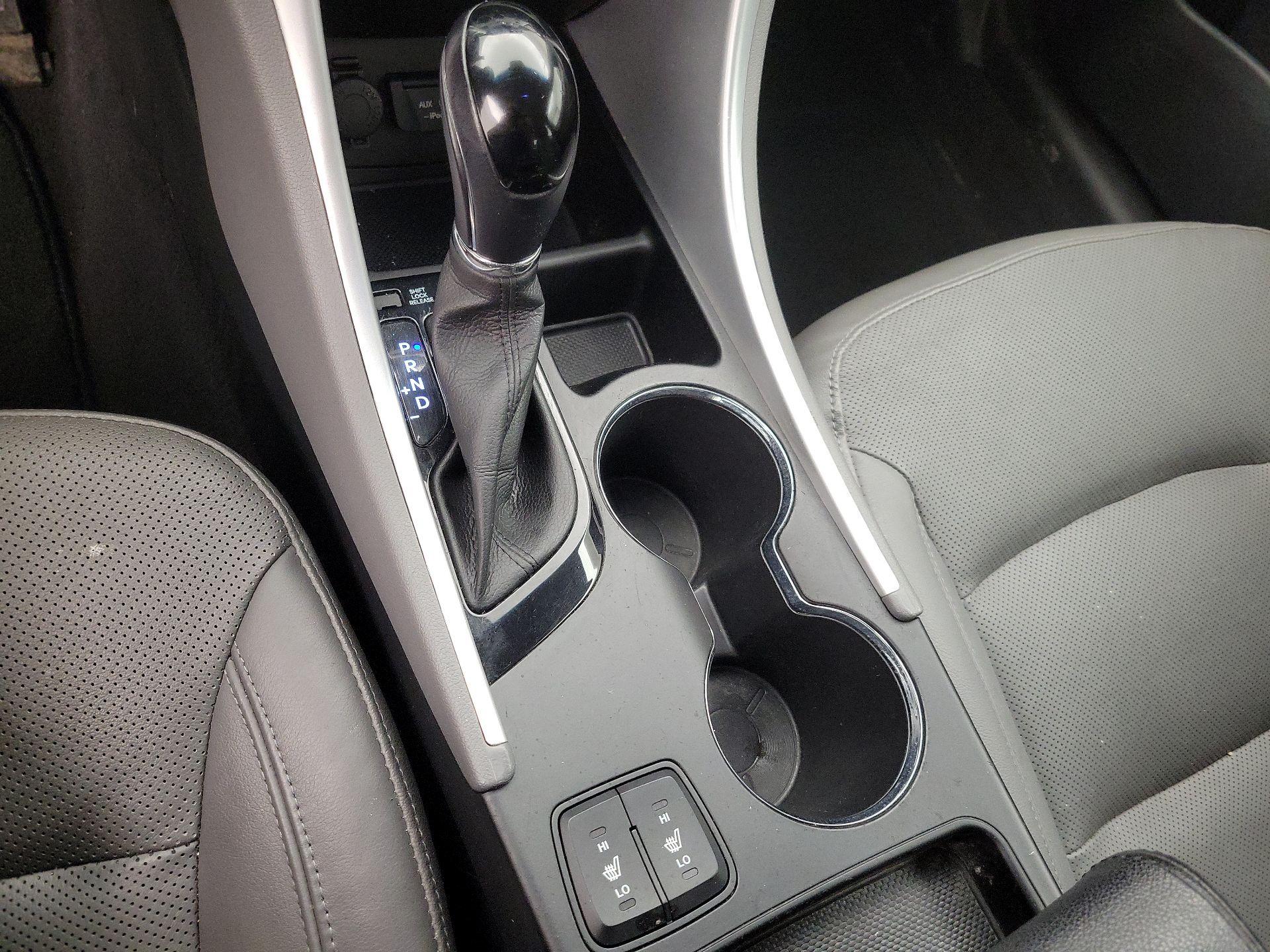 Thumbnail: 2015 Hyundai Sonata - 17