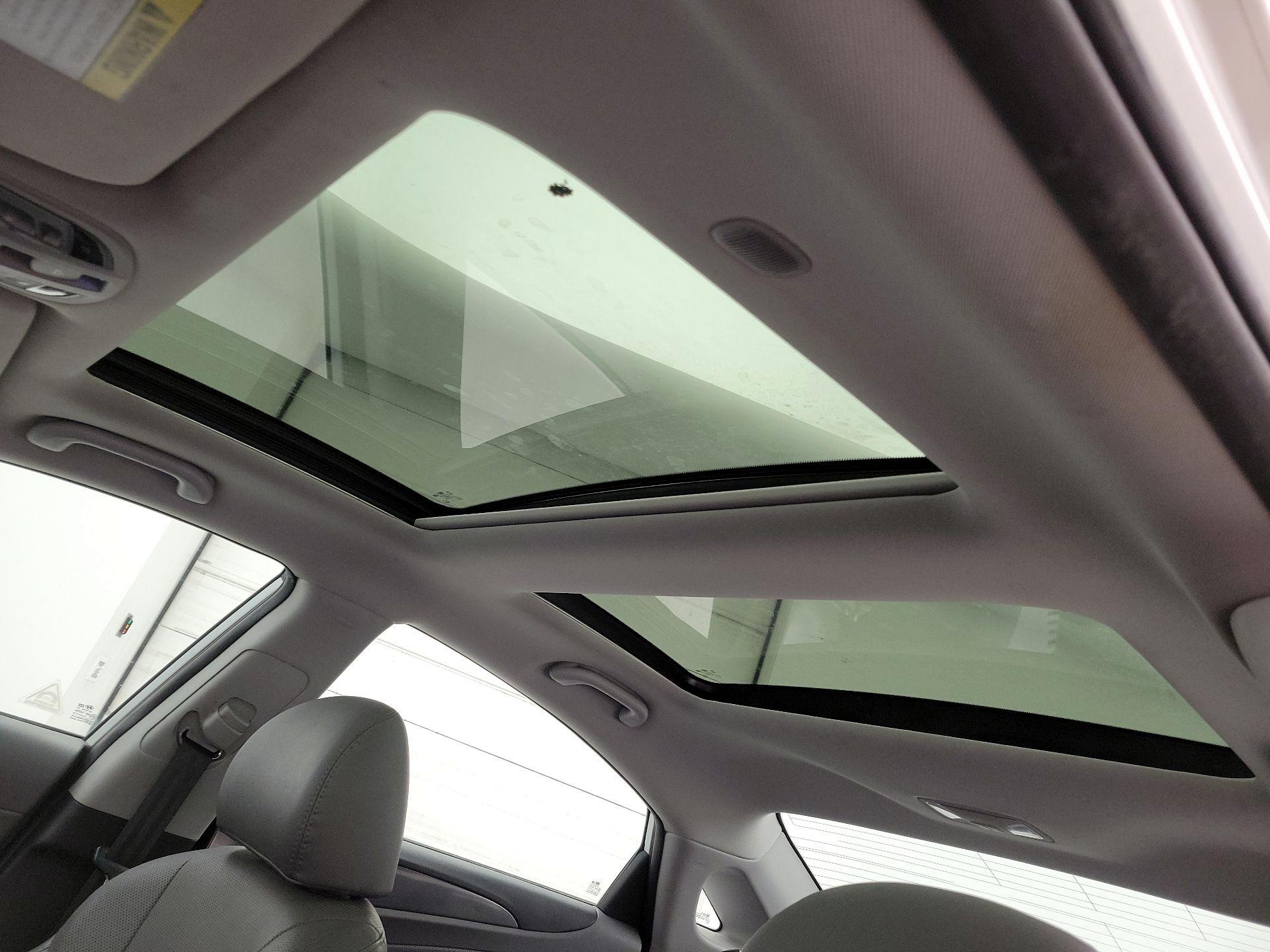 Thumbnail: 2015 Hyundai Sonata - 19