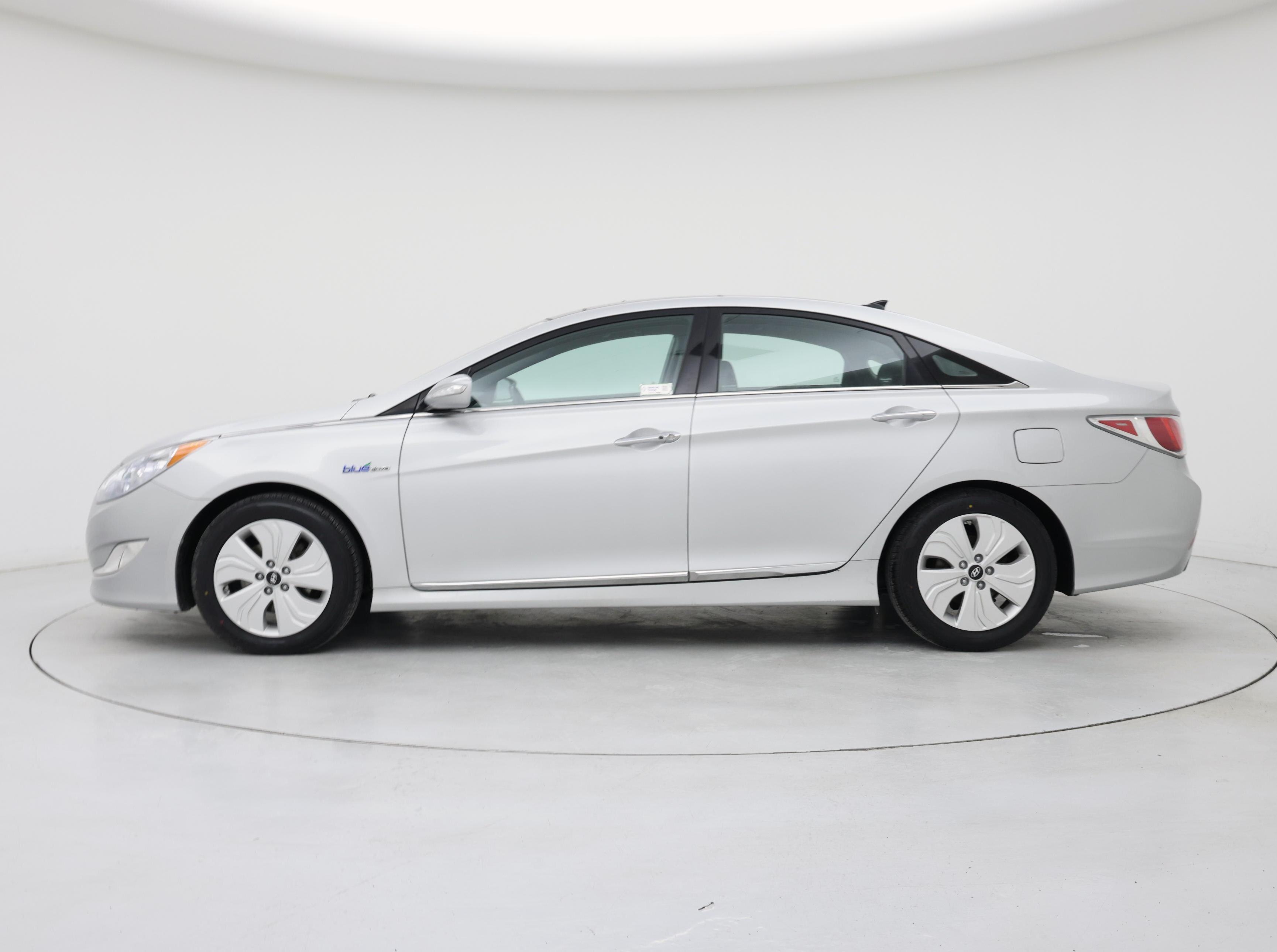 Thumbnail: 2015 Hyundai Sonata - 3