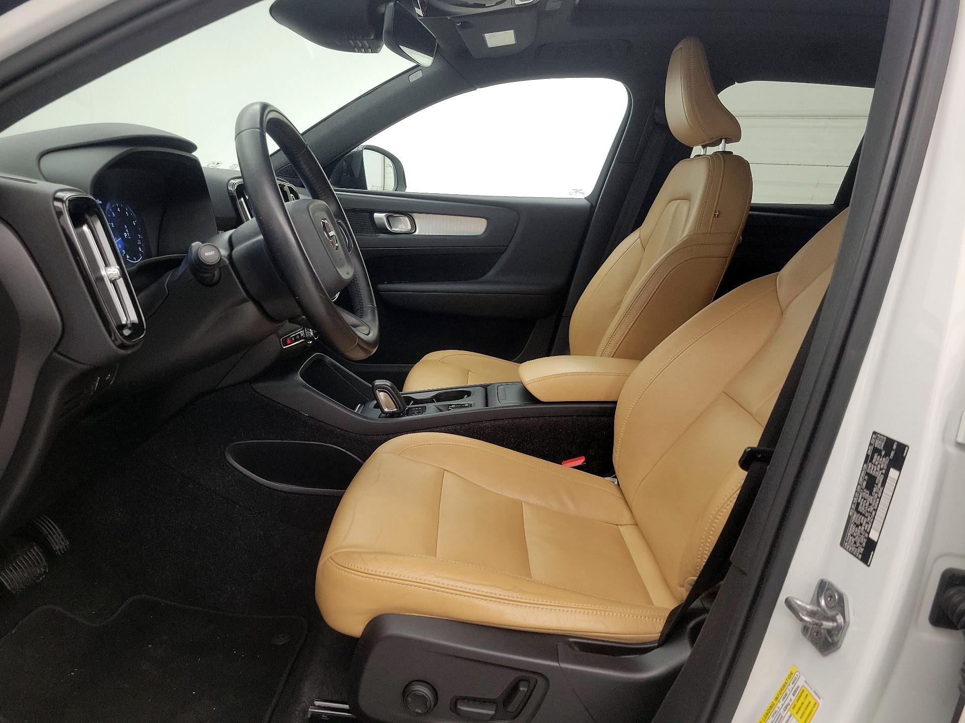 Thumbnail: 2019 Volvo XC40 - 11