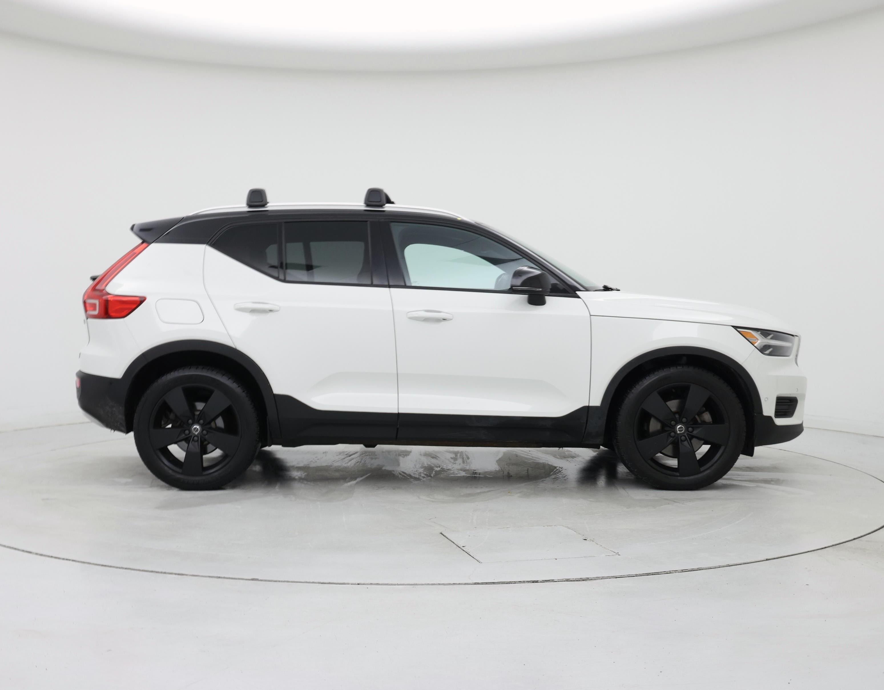 Thumbnail: 2019 Volvo XC40 - 7