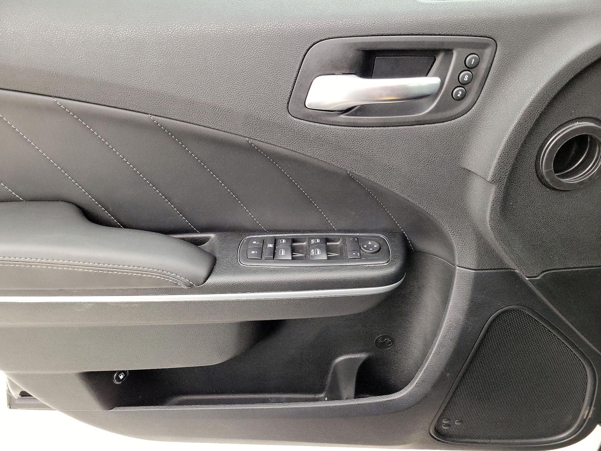 Thumbnail: 2017 Dodge Charger - 12