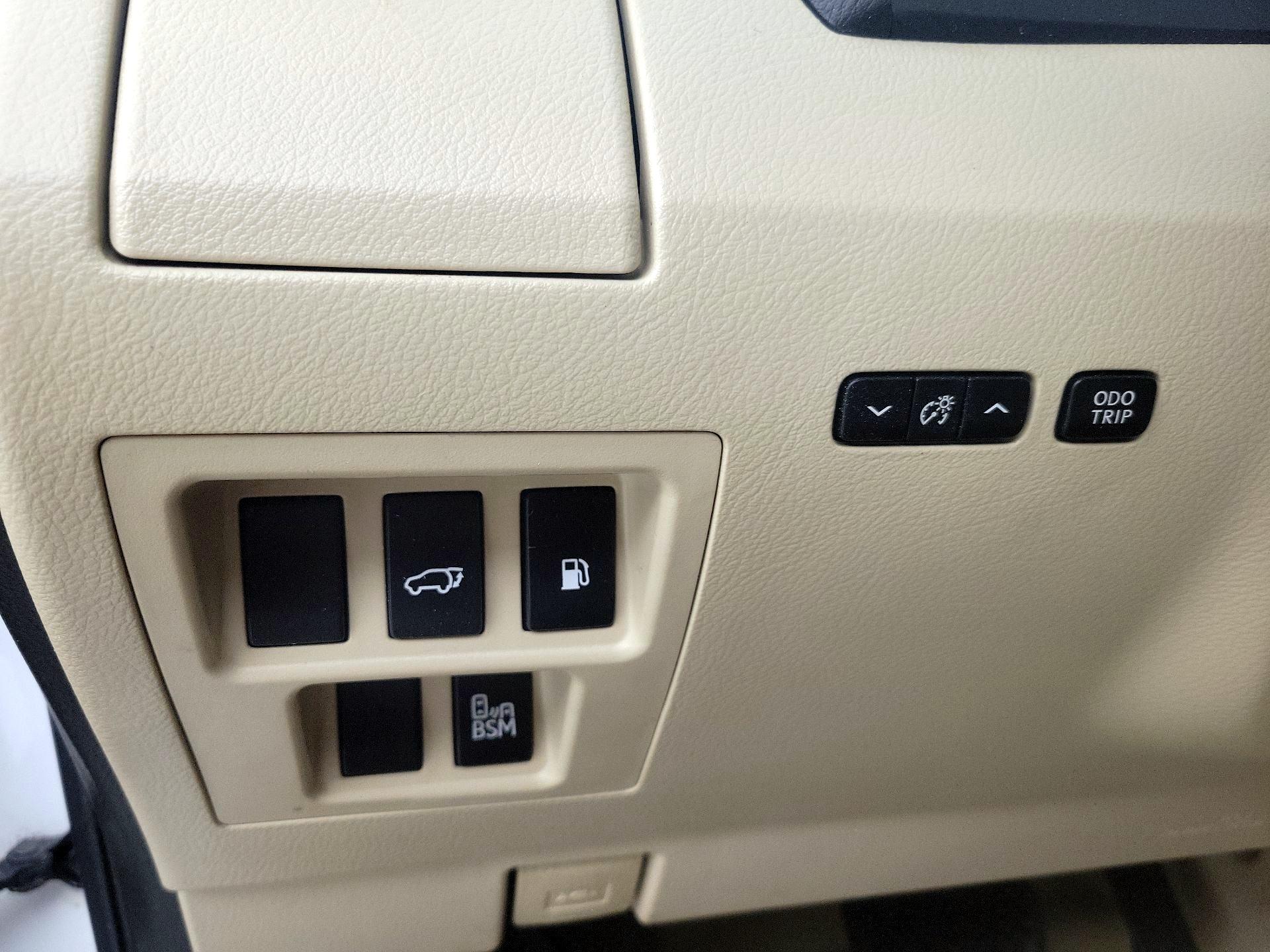 Thumbnail: 2015 Lexus RX - 13