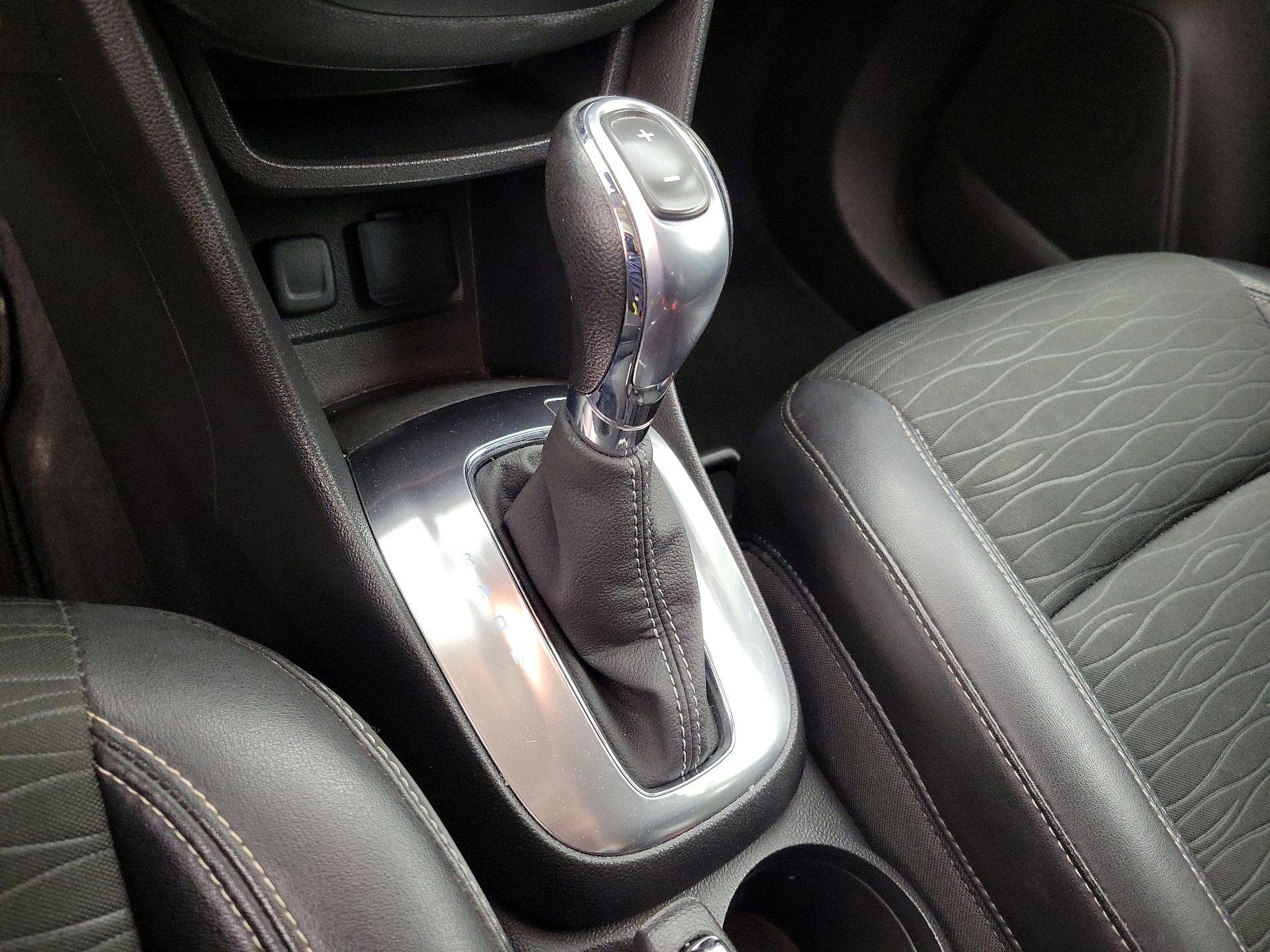 Thumbnail: 2015 Buick Encore - 17