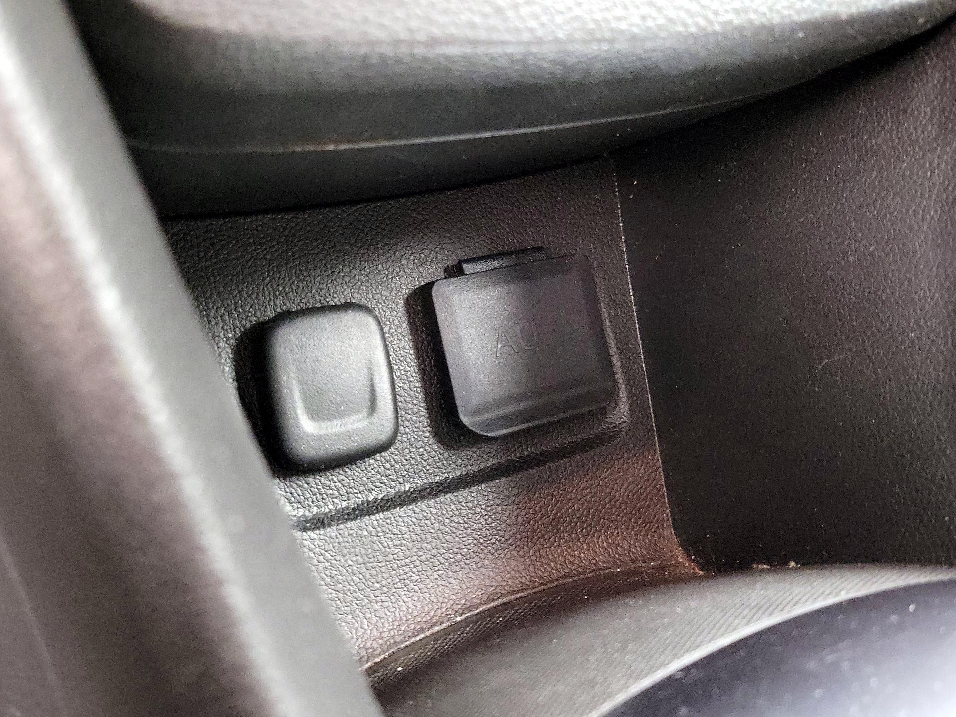 Thumbnail: 2015 Buick Encore - 18