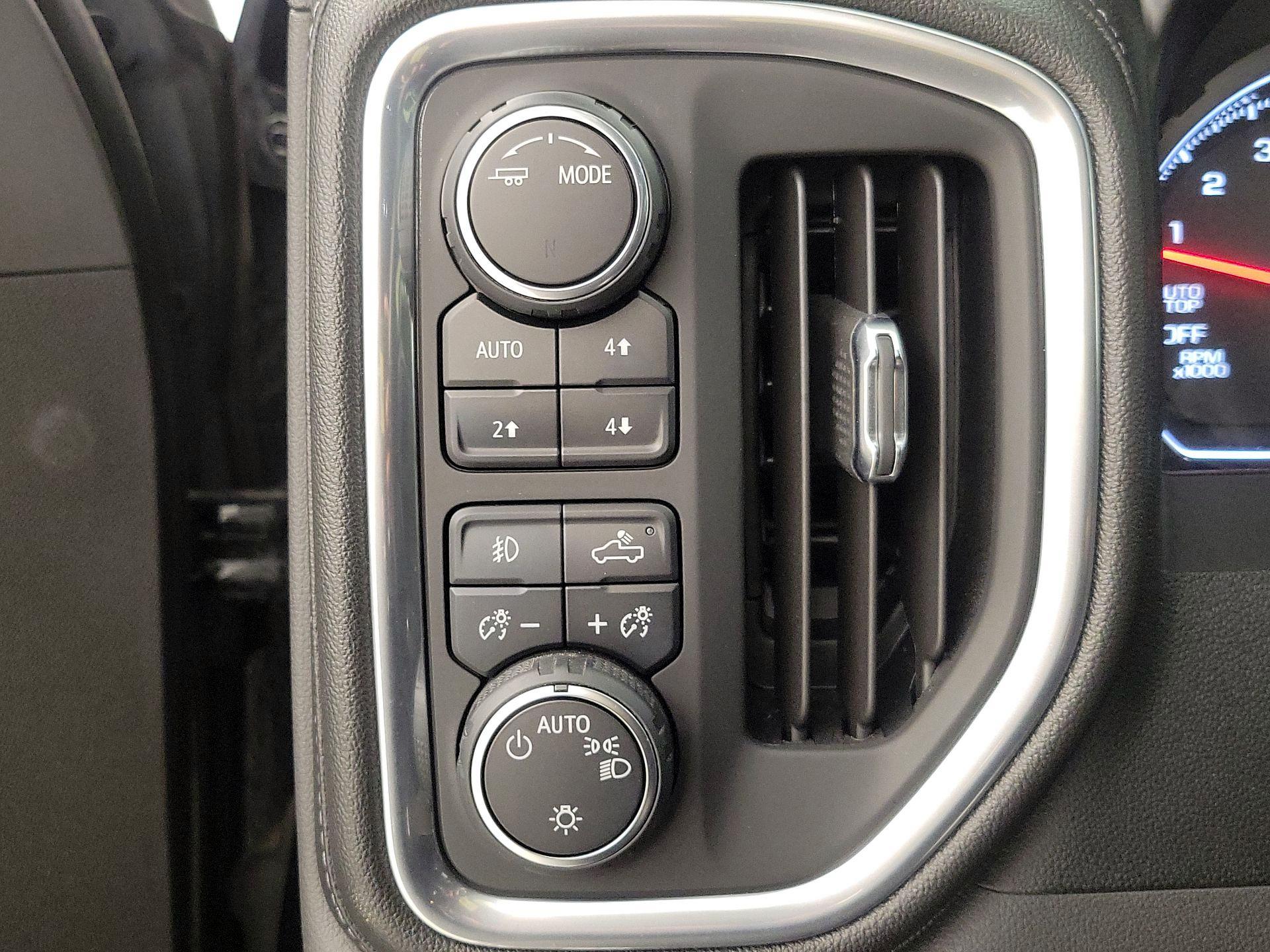 Thumbnail: 2021 Chevrolet Silverado 1500 - 13