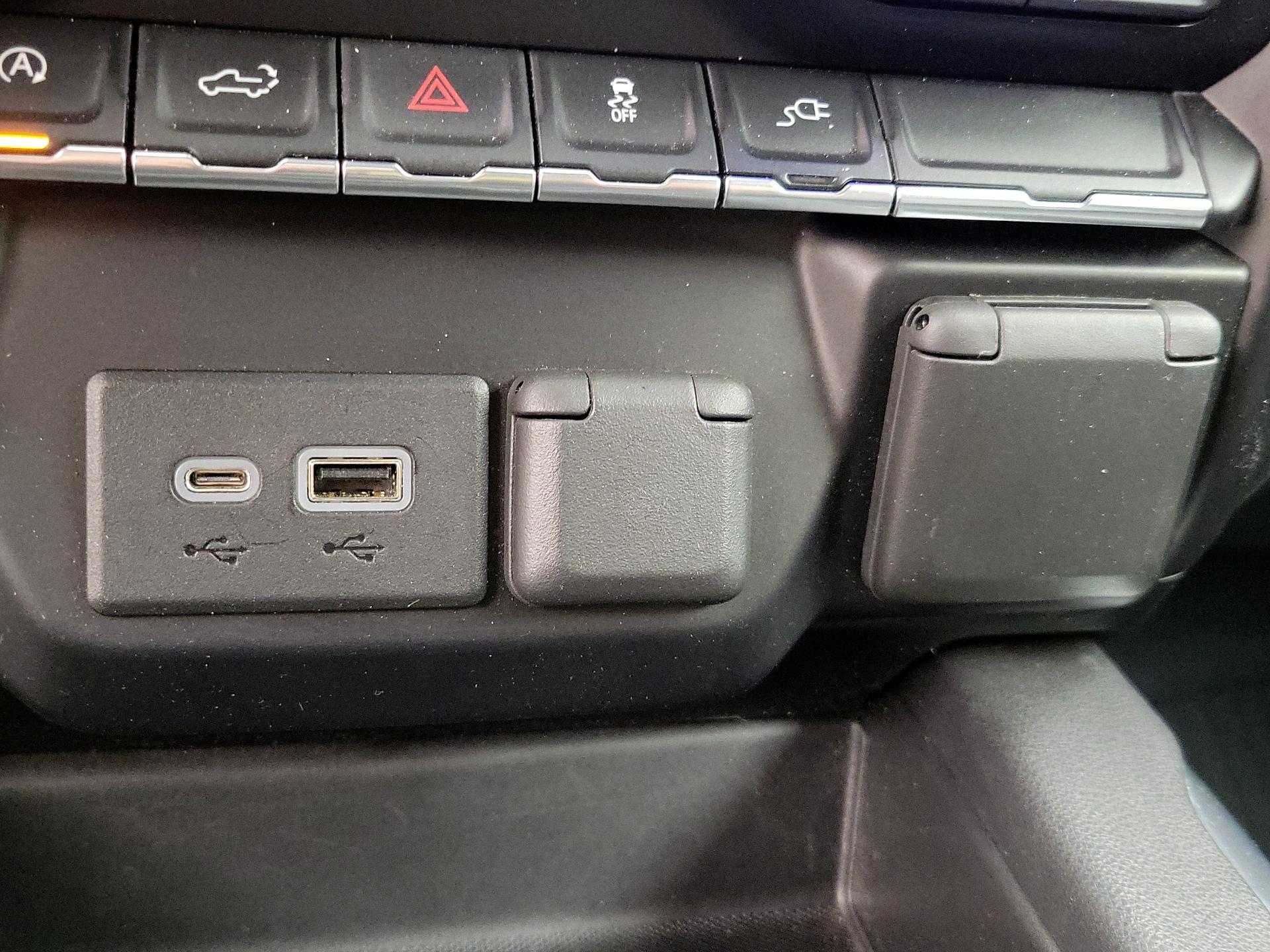 Thumbnail: 2021 Chevrolet Silverado 1500 - 18