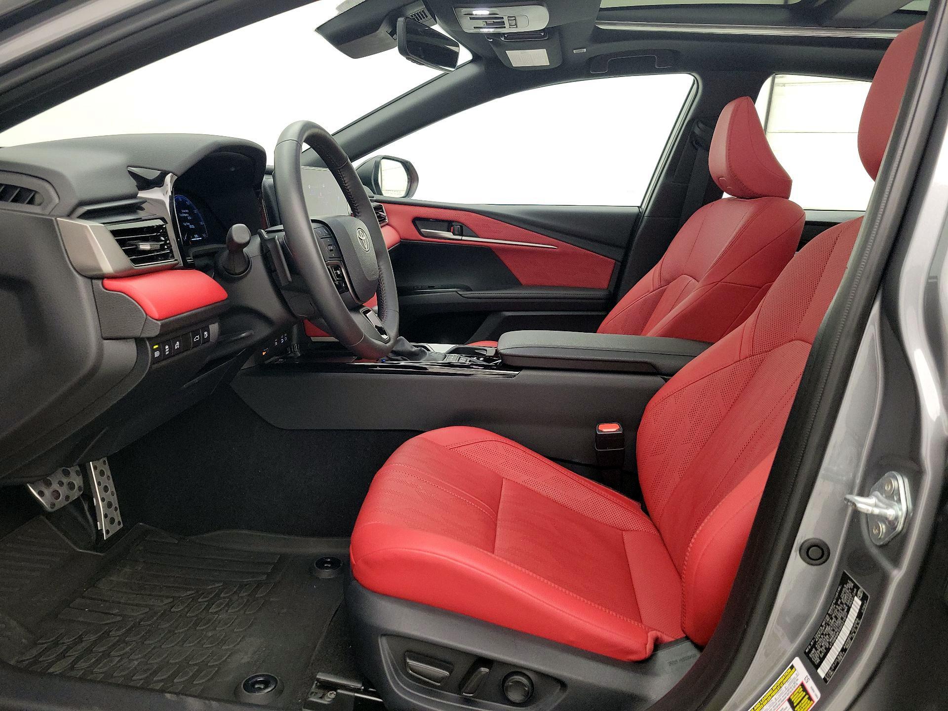 Thumbnail: 2025 Toyota Camry - 11