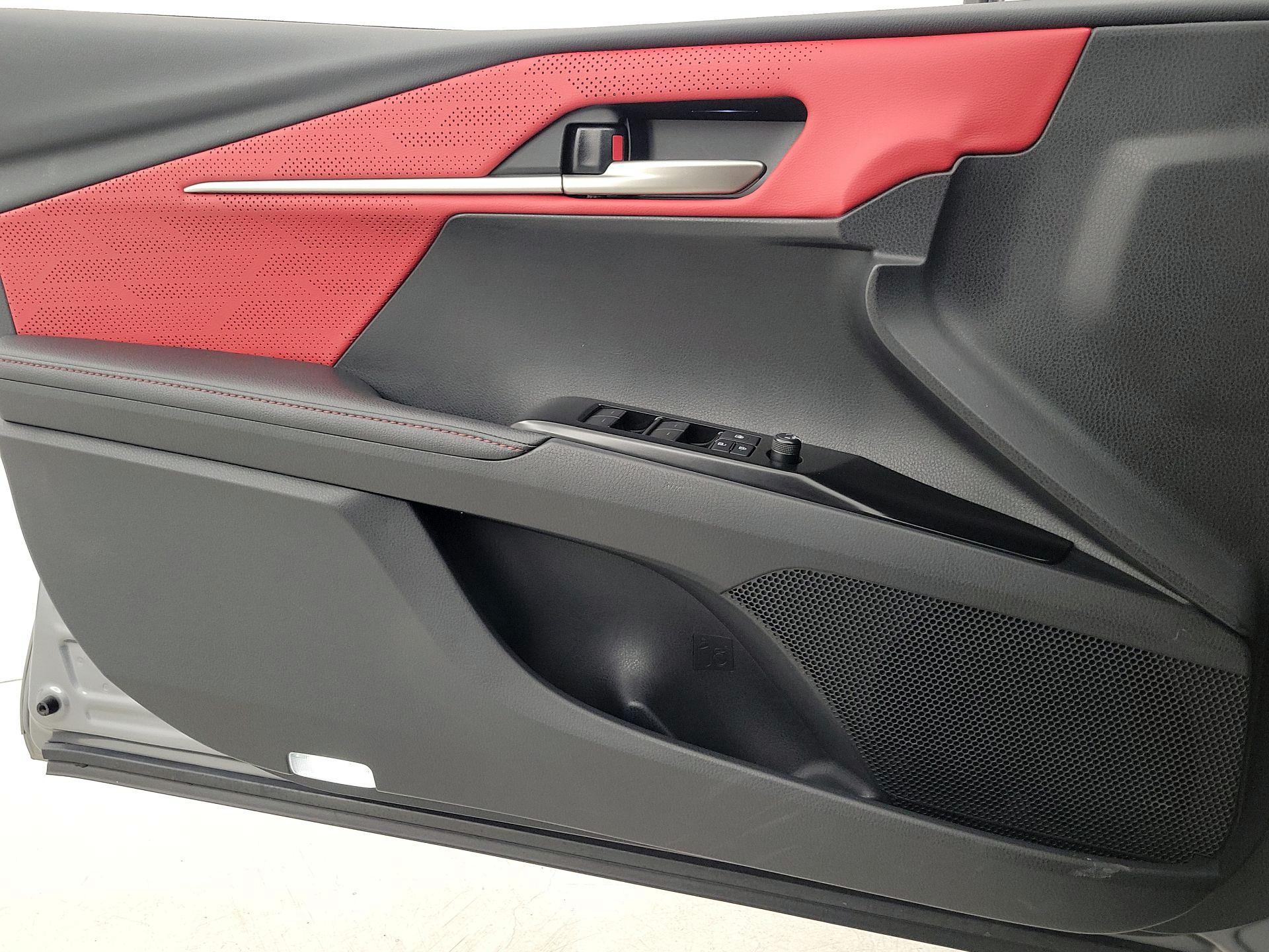 Thumbnail: 2025 Toyota Camry - 12