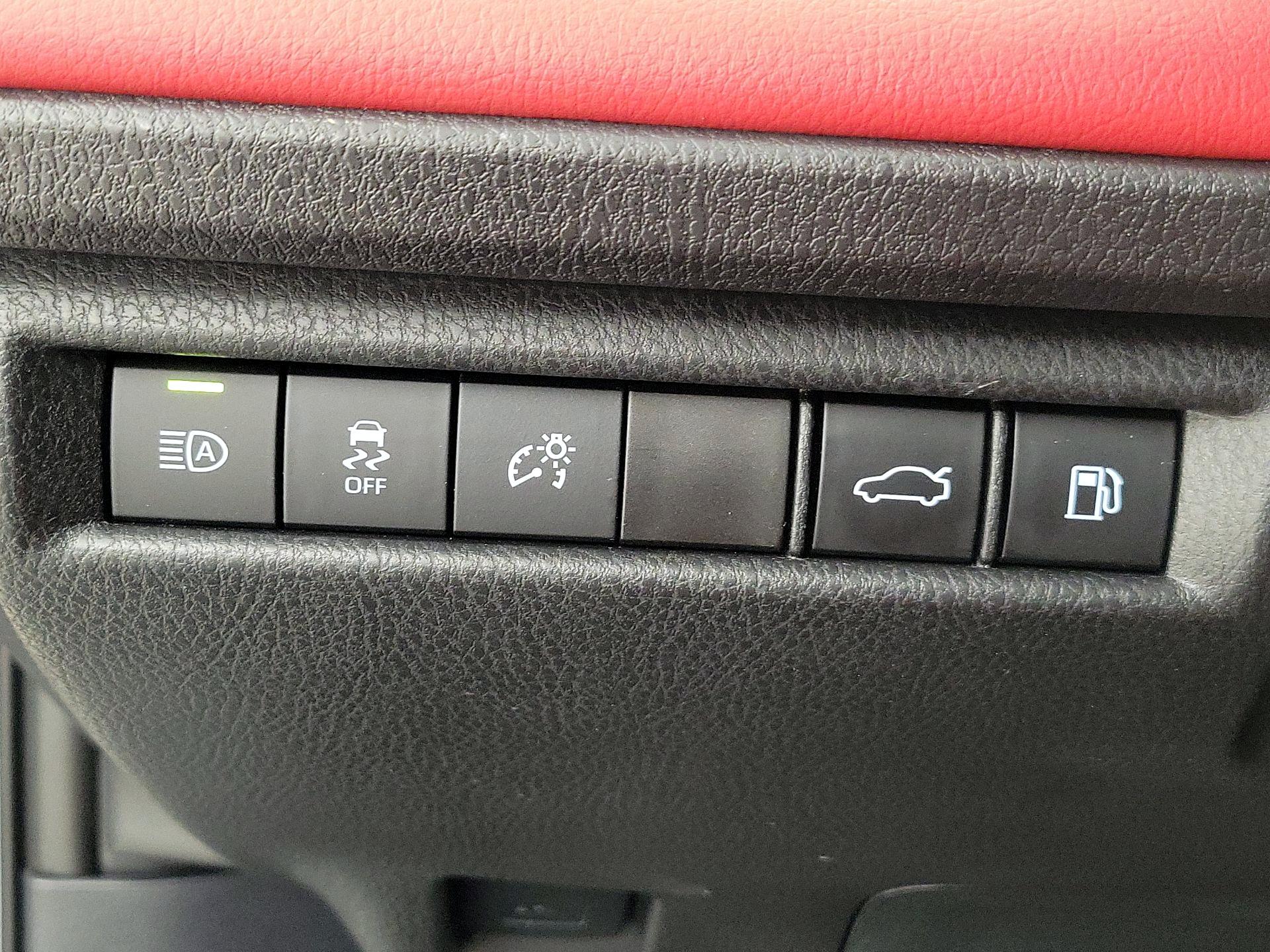 Thumbnail: 2025 Toyota Camry - 13