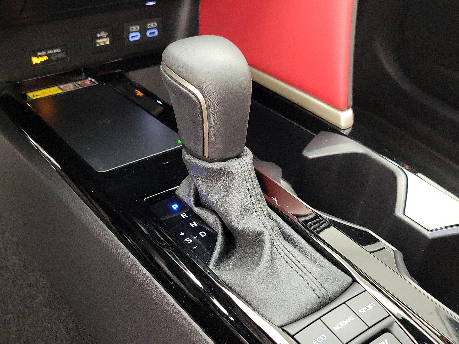 Thumbnail: 2025 Toyota Camry - 18