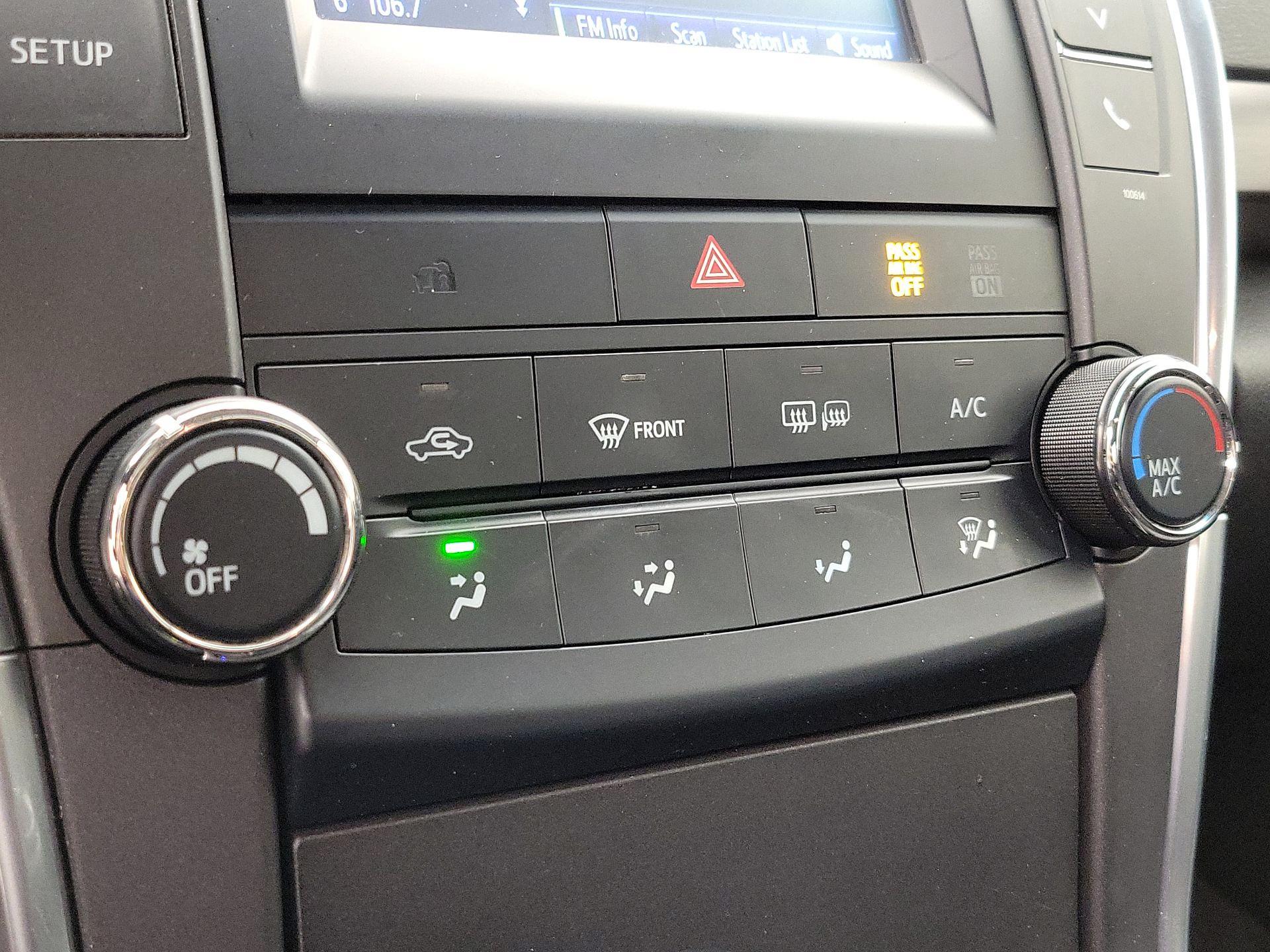 Thumbnail: 2017 Toyota Camry - 16