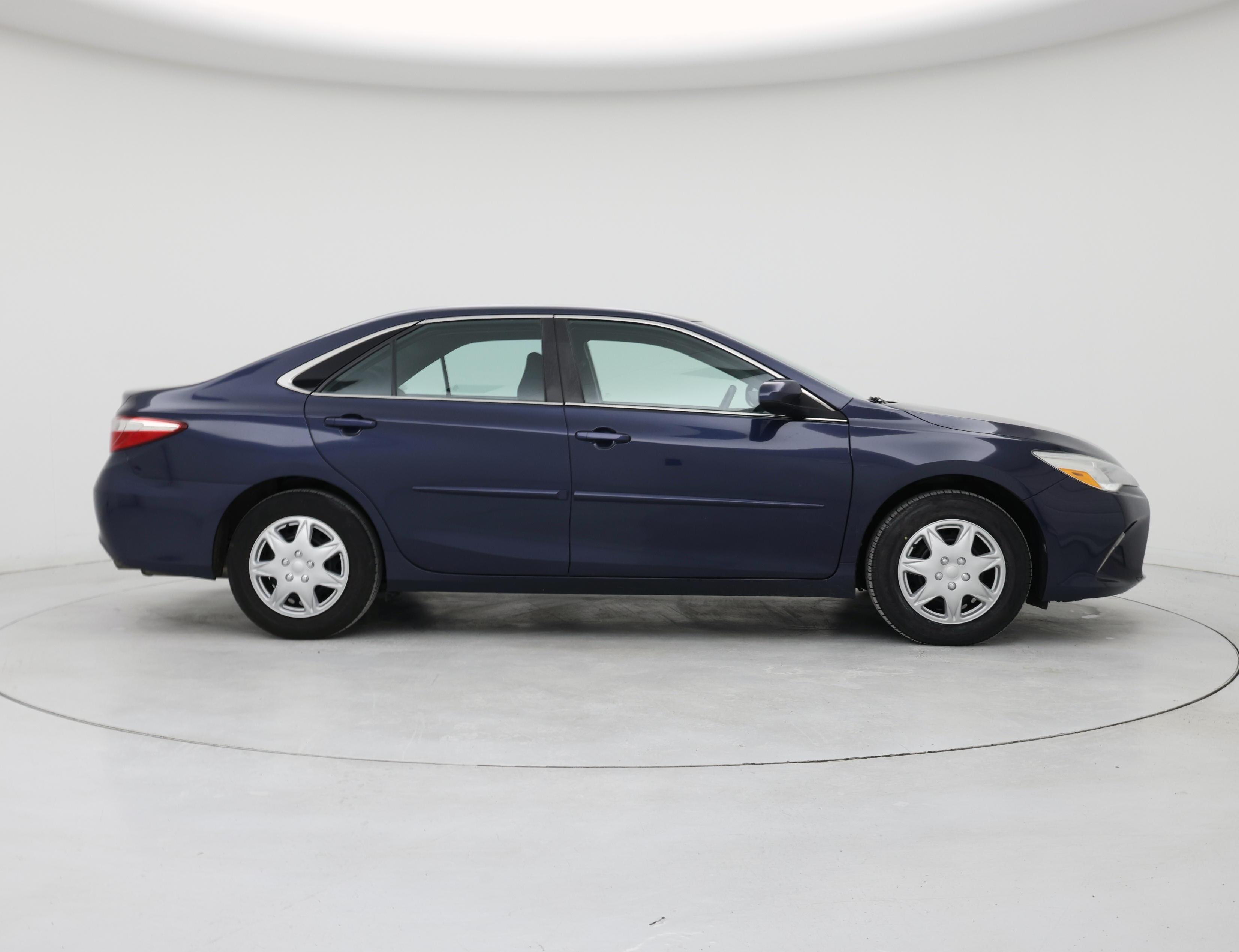 Thumbnail: 2017 Toyota Camry - 7