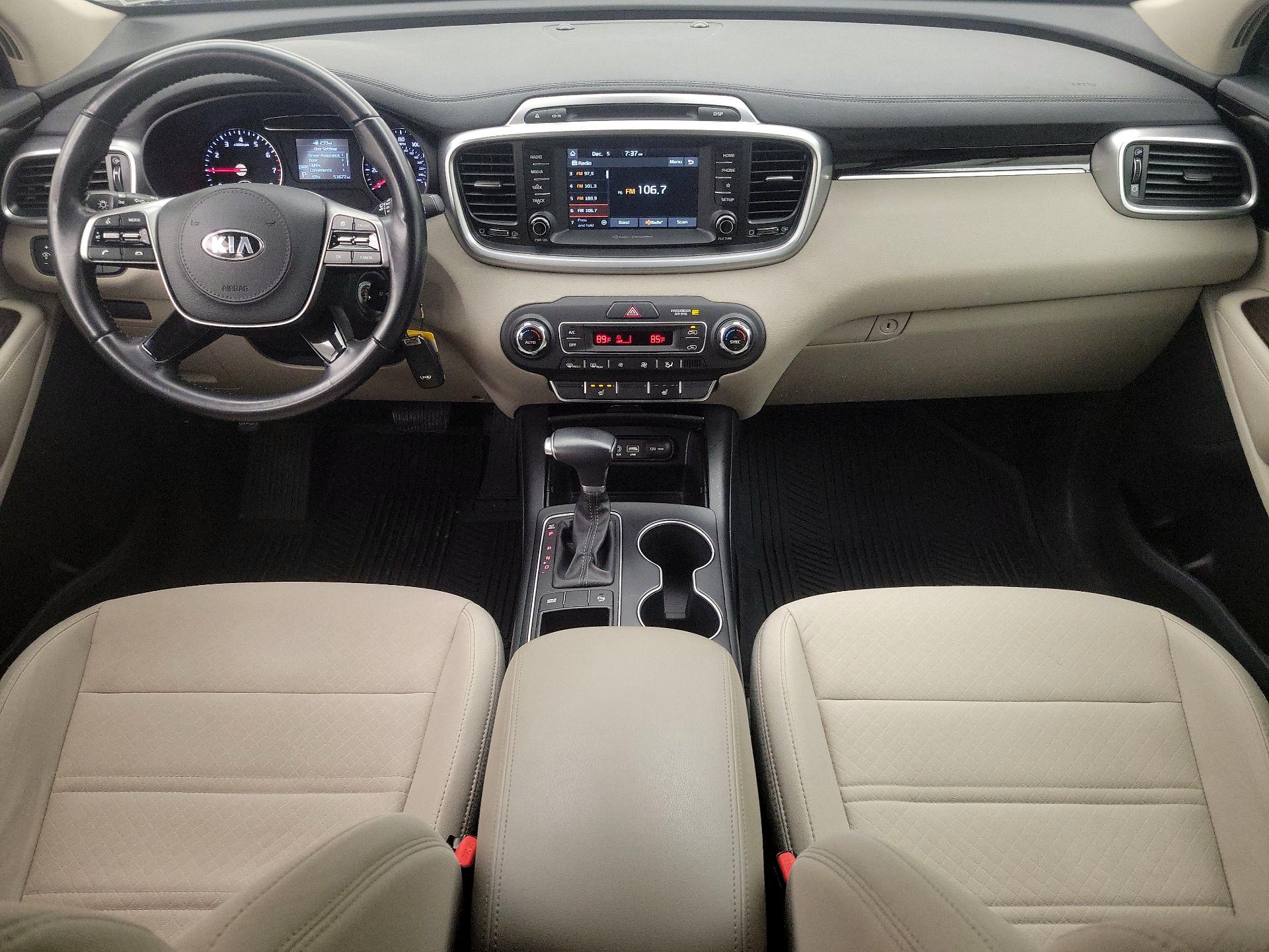 Thumbnail: 2019 Kia Sorento - 9