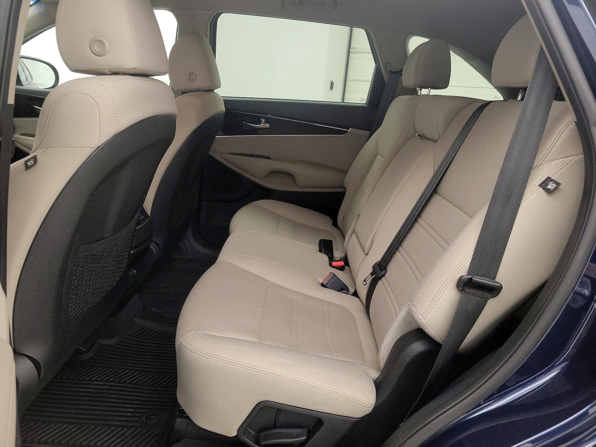 Thumbnail: 2019 Kia Sorento - 19