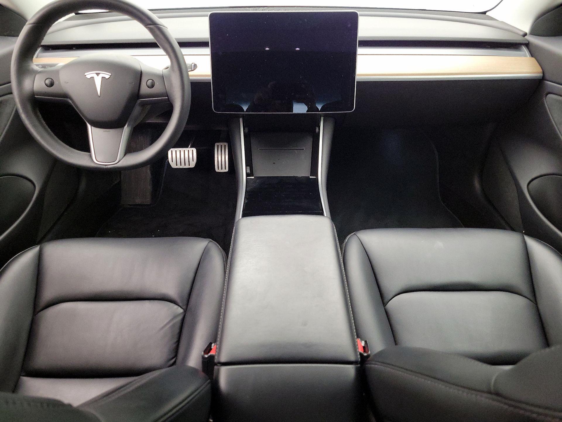 Thumbnail: 2019 Tesla Model 3 - 9