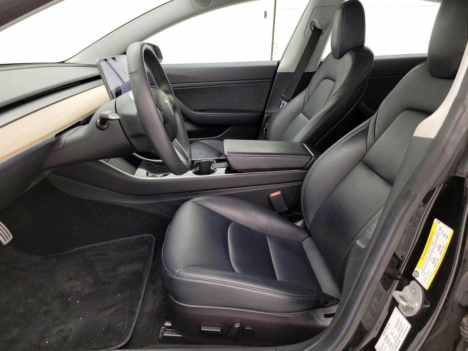 Thumbnail: 2019 Tesla Model 3 - 11