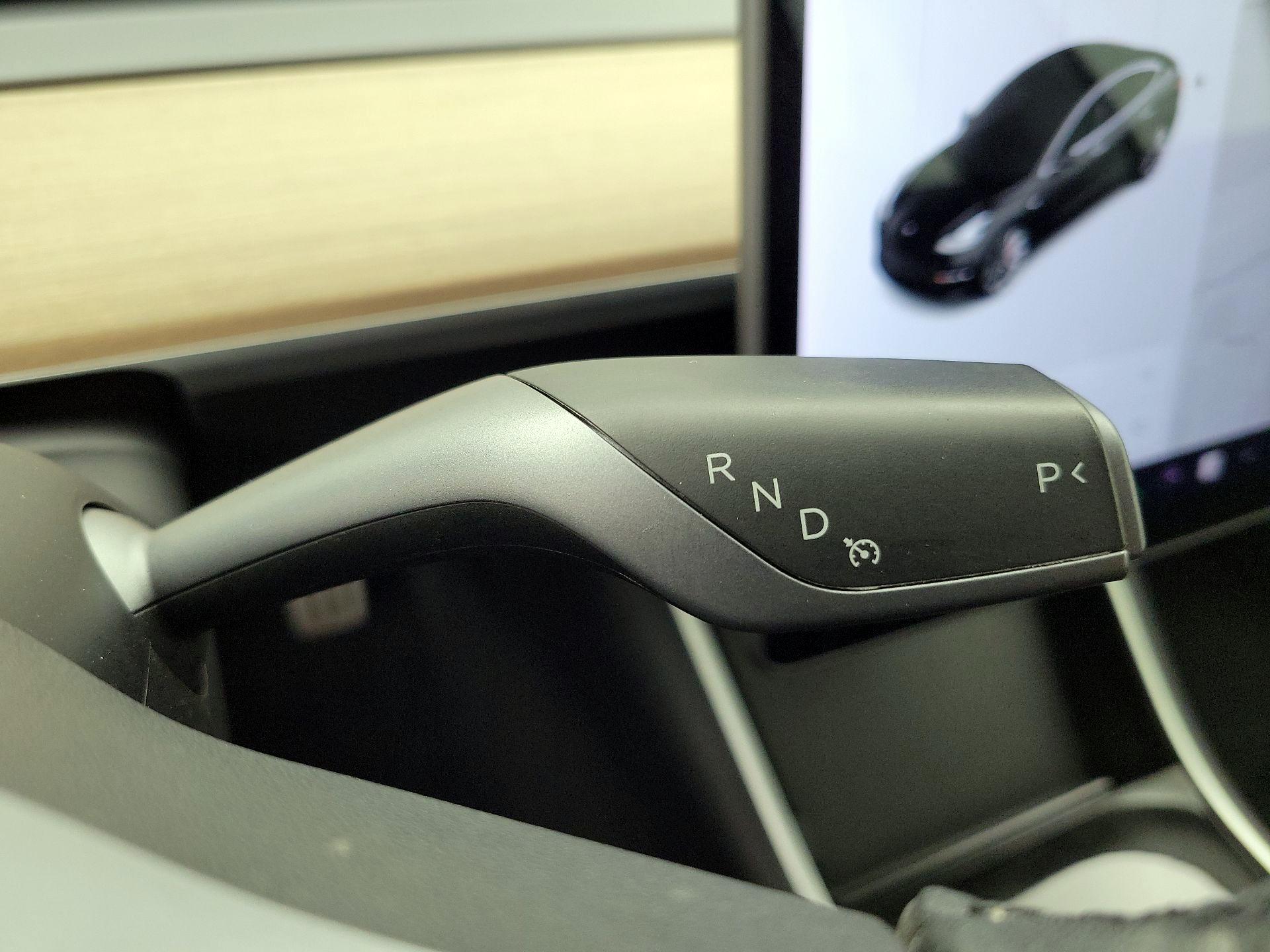 Thumbnail: 2019 Tesla Model 3 - 17