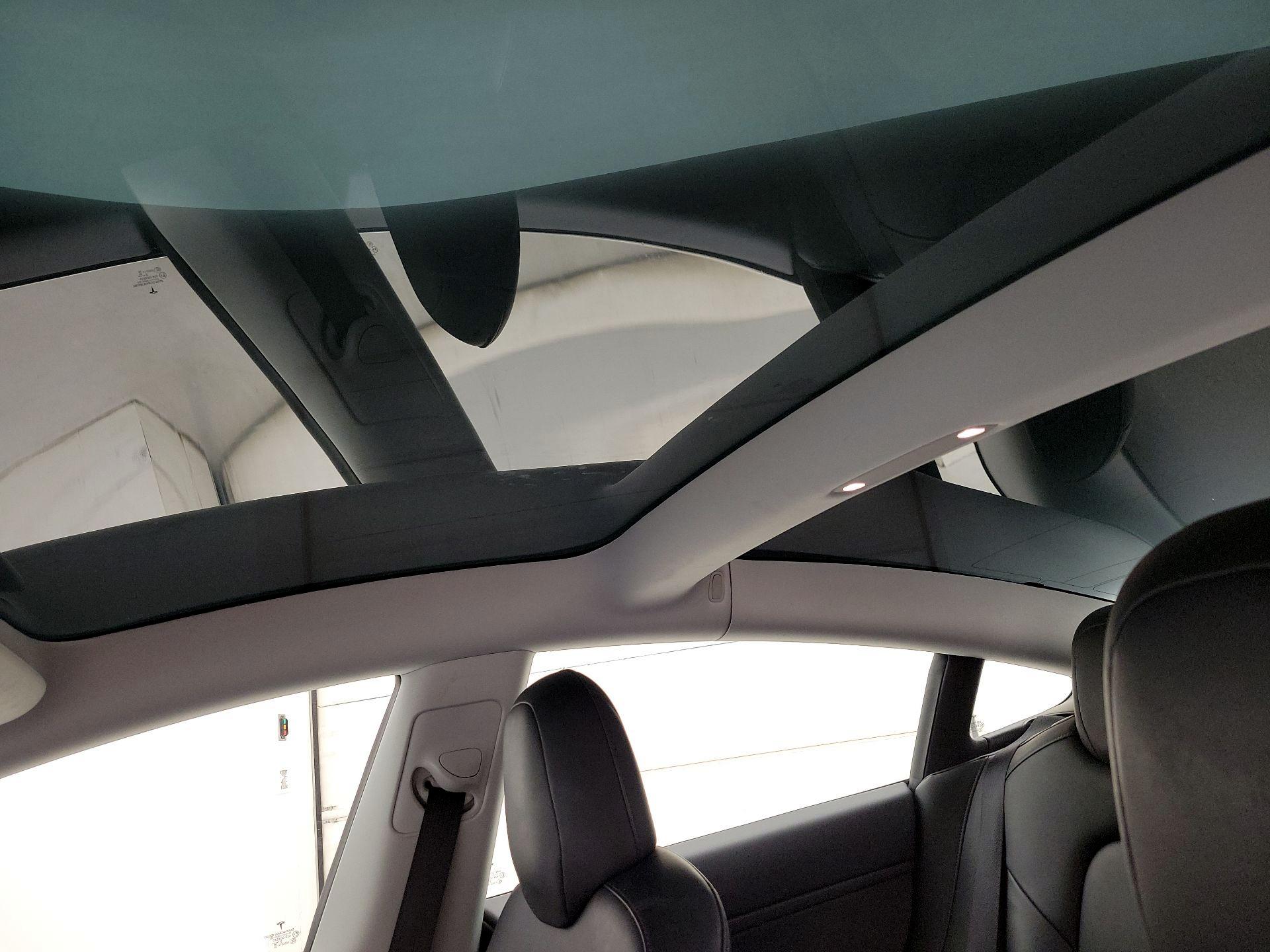 Thumbnail: 2019 Tesla Model 3 - 18