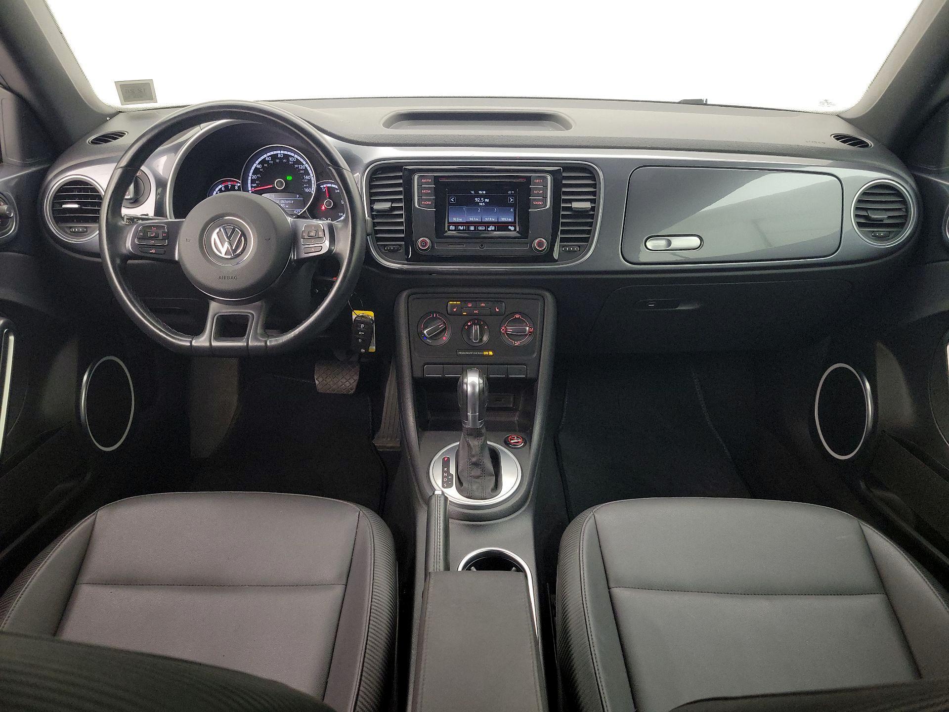 Thumbnail: 2016 Volkswagen Beetle - 9