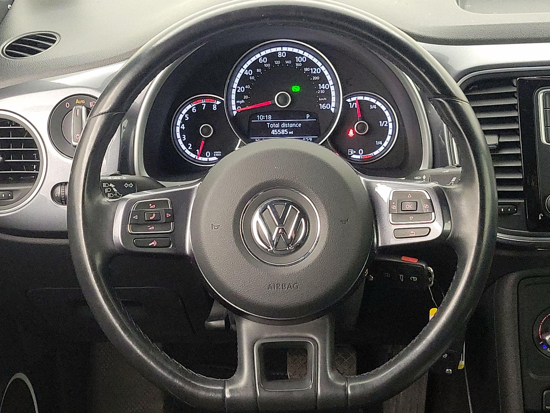 Thumbnail: 2016 Volkswagen Beetle - 10