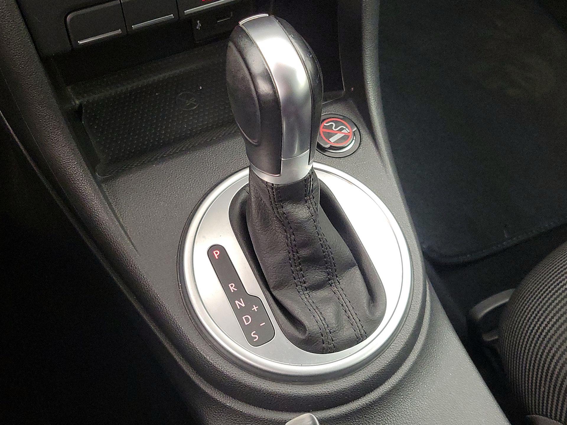 Thumbnail: 2016 Volkswagen Beetle - 16