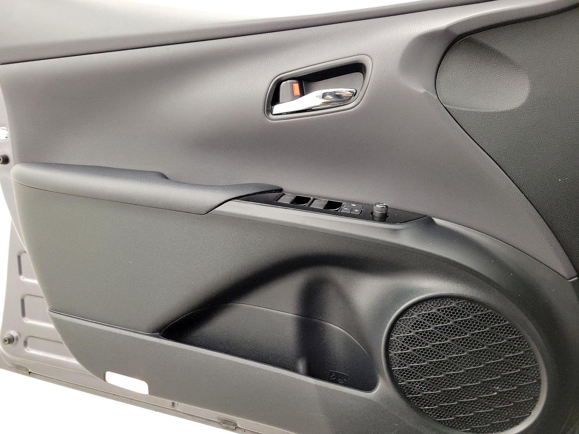 Thumbnail: 2022 Toyota Prius Prime - 12