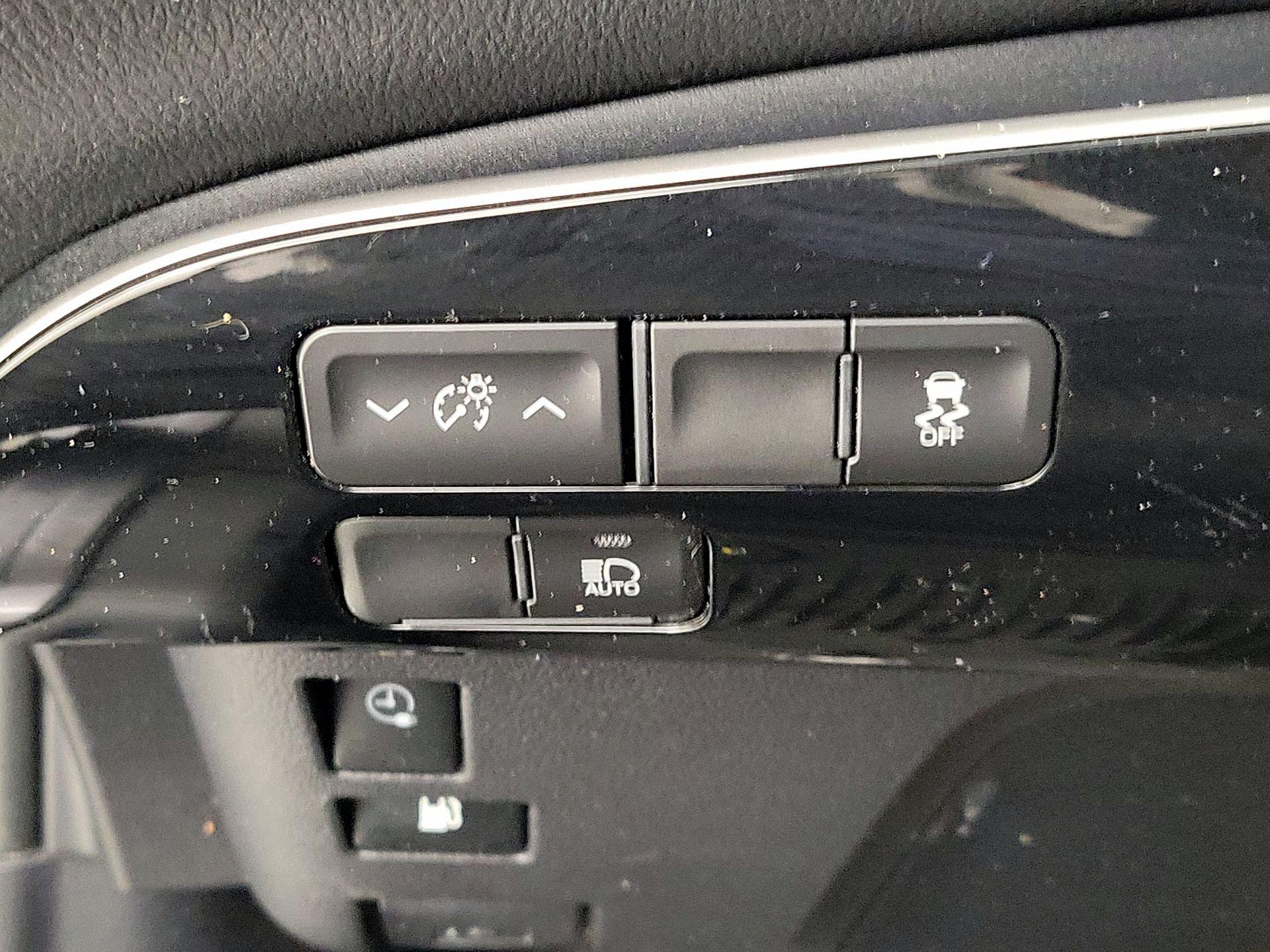 Thumbnail: 2022 Toyota Prius Prime - 13