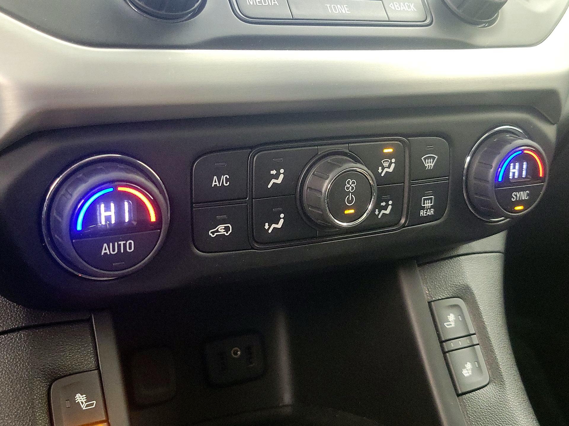 Thumbnail: 2019 GMC Acadia - 16