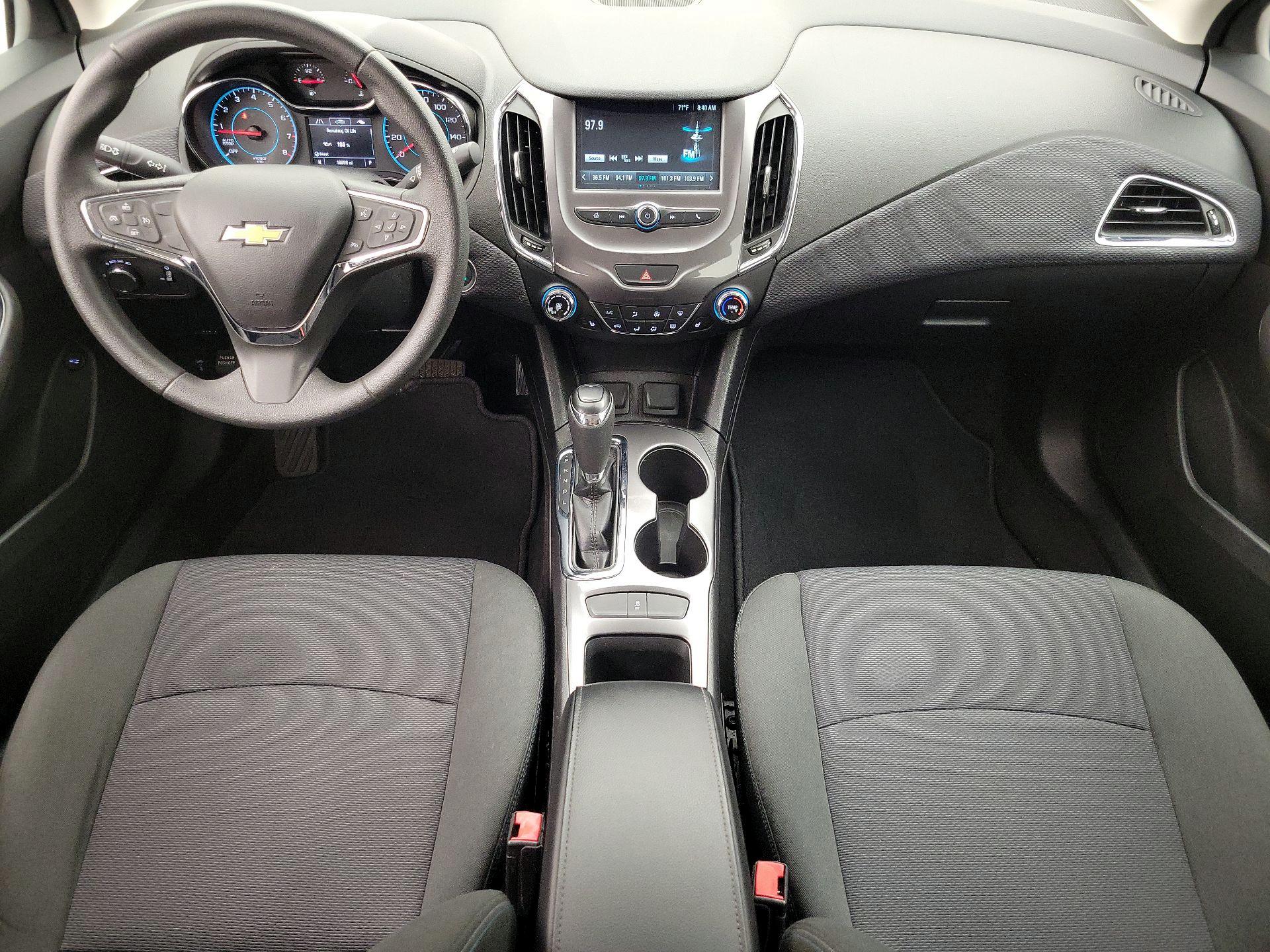 Thumbnail: 2018 Chevrolet Cruze - 9