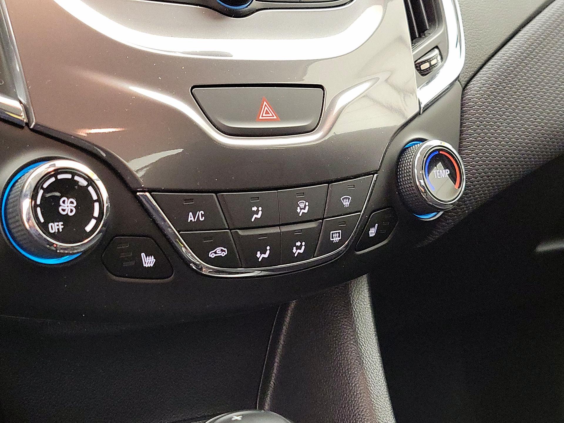 Thumbnail: 2018 Chevrolet Cruze - 16