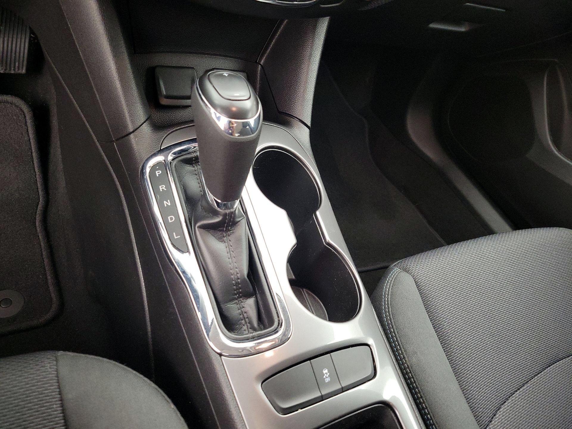 Thumbnail: 2018 Chevrolet Cruze - 17