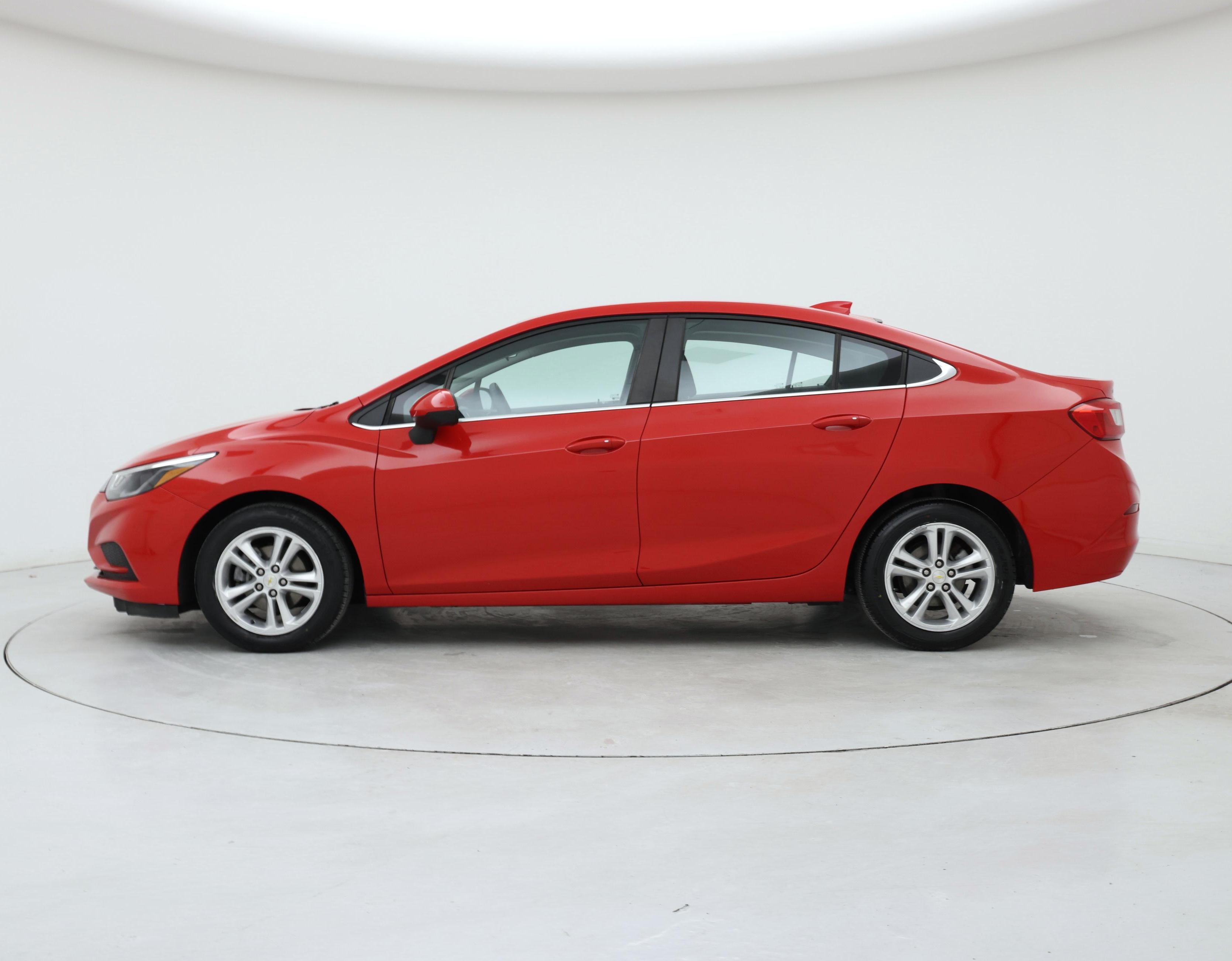 Thumbnail: 2018 Chevrolet Cruze - 3