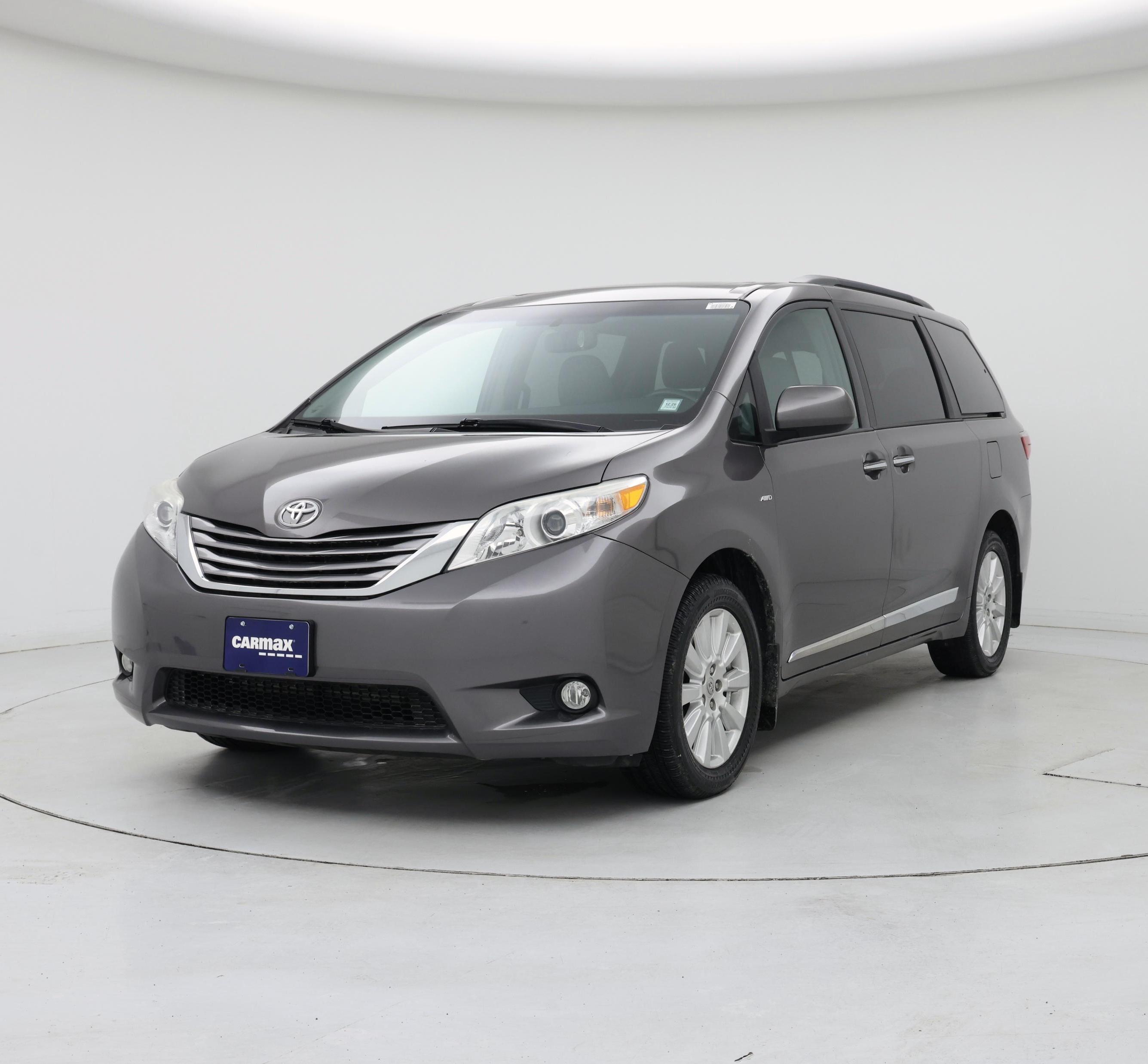 Thumbnail: 2017 Toyota Sienna - 4