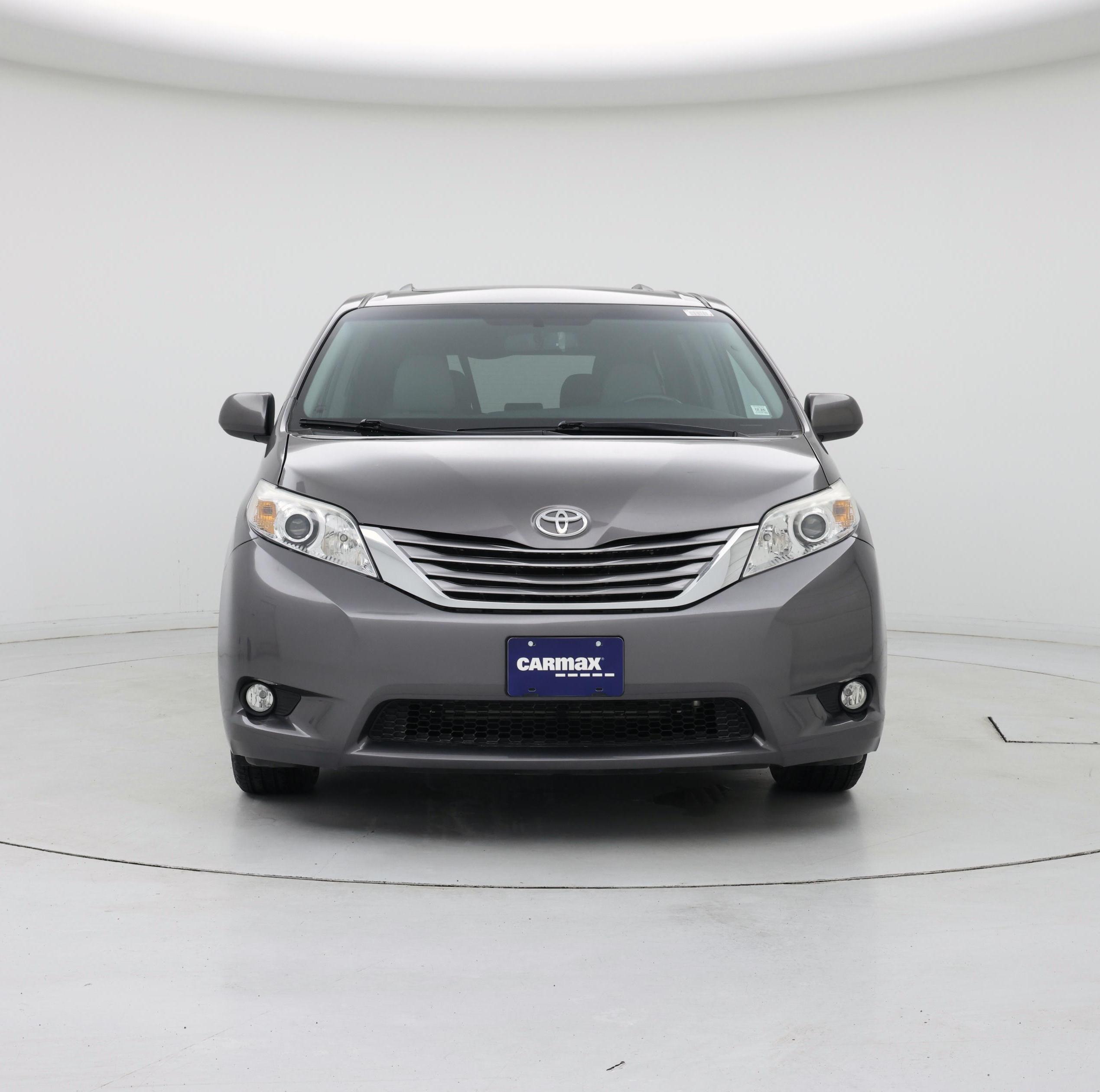 Thumbnail: 2017 Toyota Sienna - 5