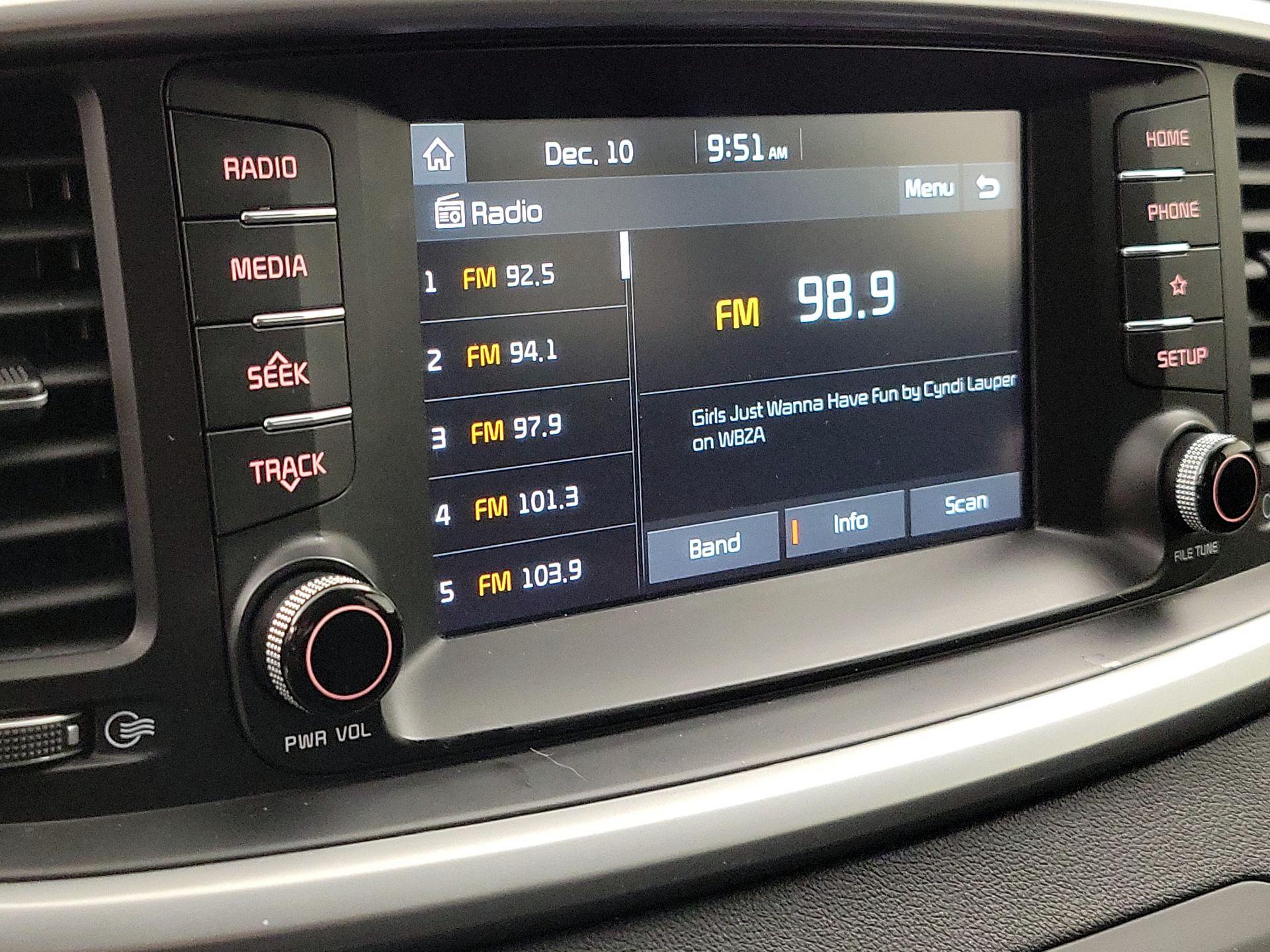 Thumbnail: 2019 Kia Sorento - 15